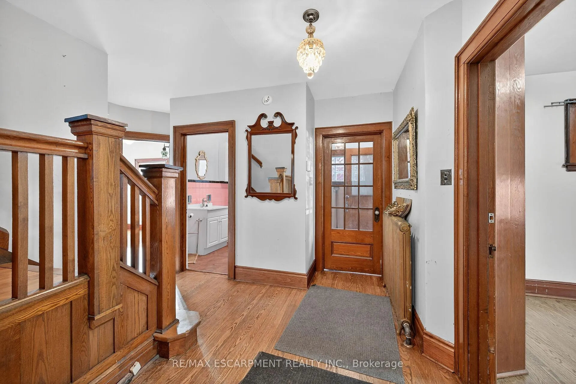Photo 6 of 103 Leinster Avenue S, Hamilton, Stipley — HOMEH