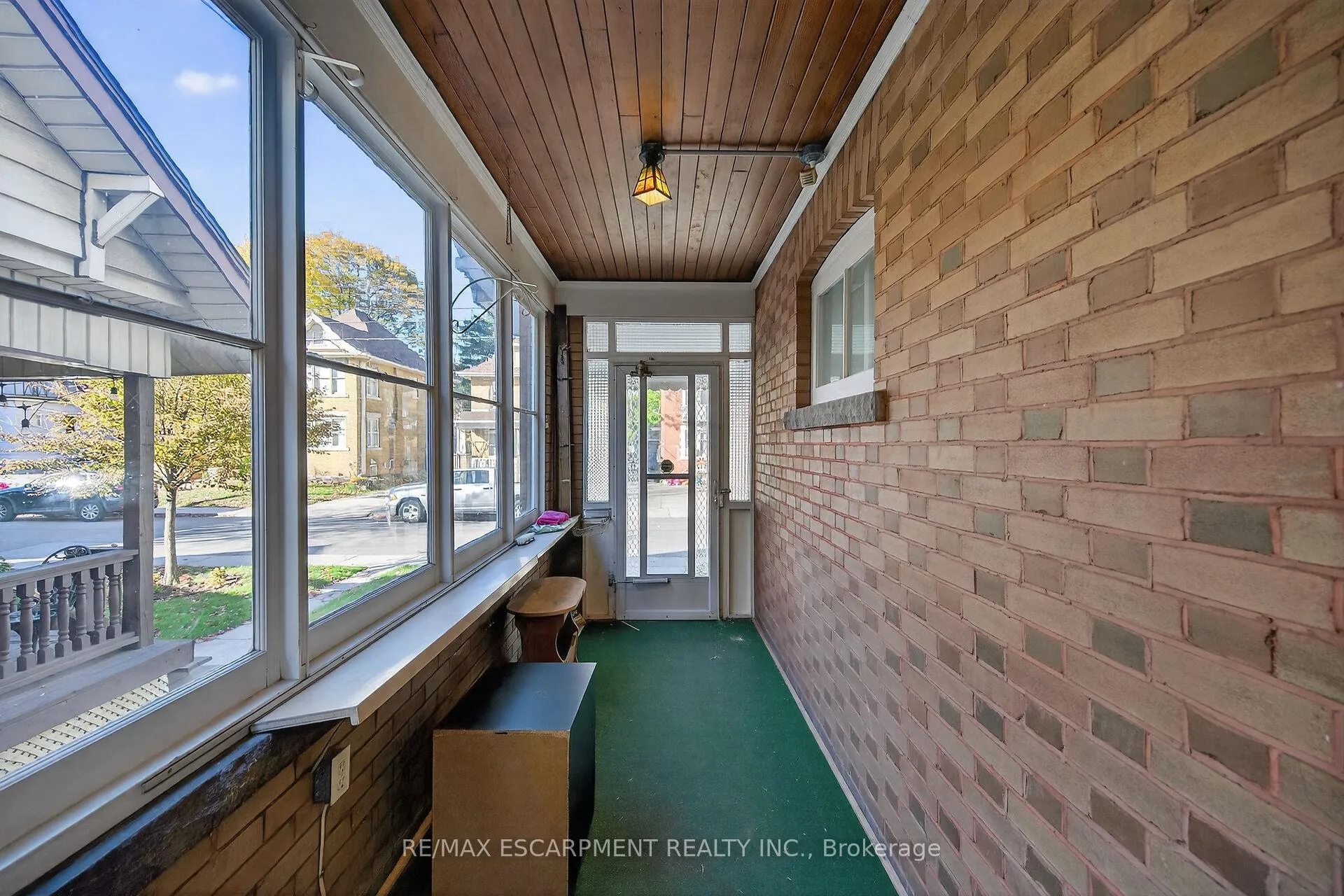 Photo 7 of 103 Leinster Avenue S, Hamilton, Stipley — HOMEH
