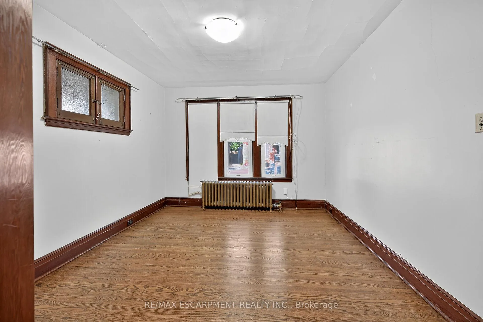 Photo 8 of 103 Leinster Avenue S, Hamilton, Stipley — HOMEH