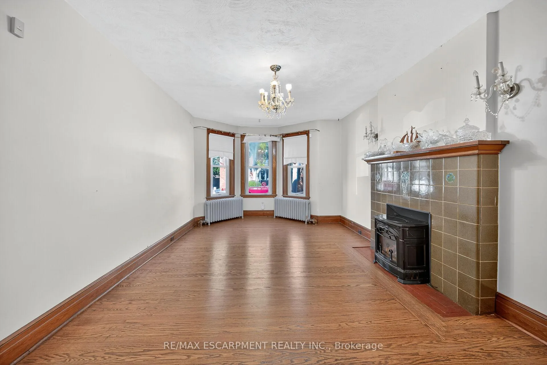 Photo 11 of 103 Leinster Avenue S, Hamilton, Stipley — HOMEH