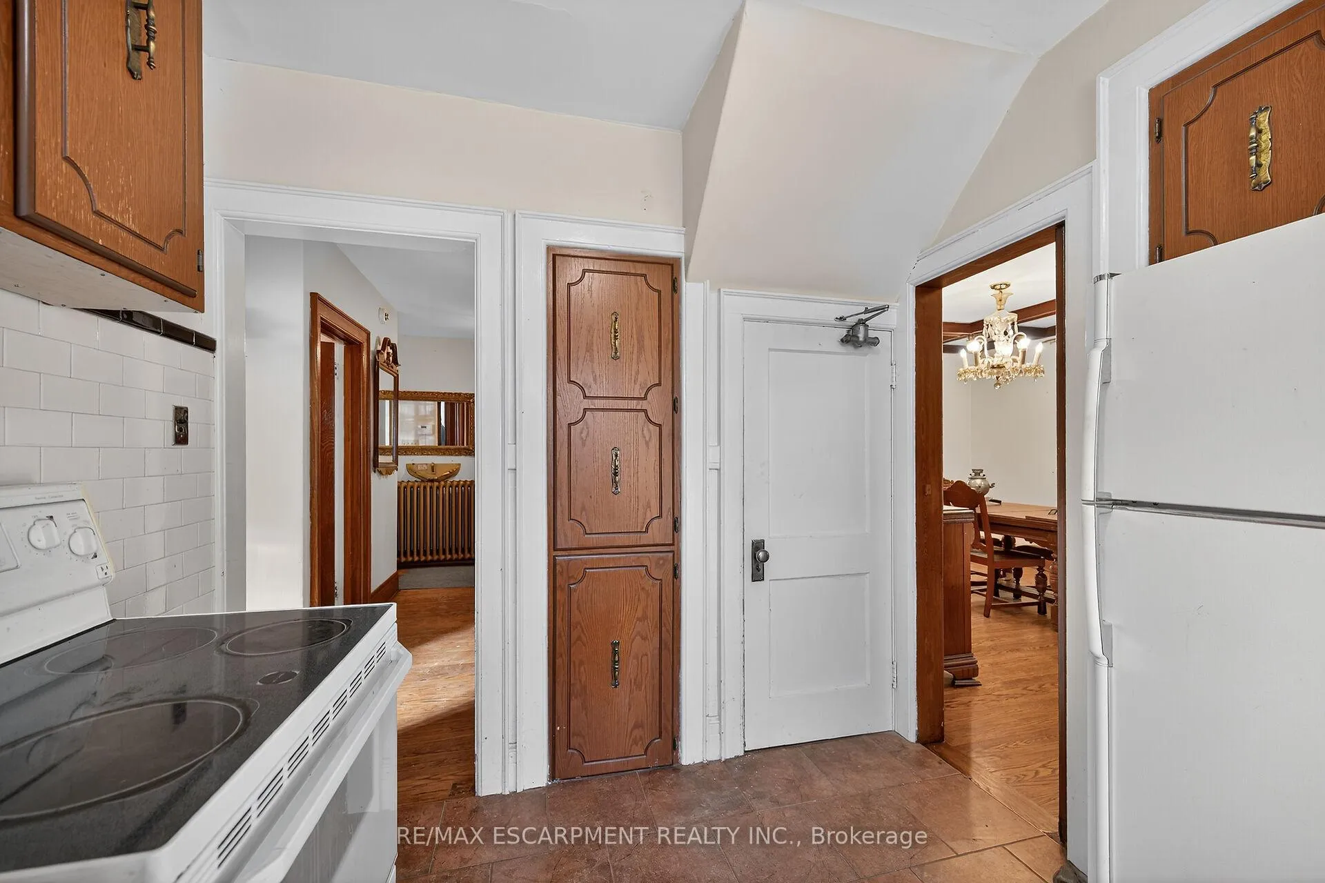 Photo 19 of 103 Leinster Avenue S, Hamilton, Stipley — HOMEH
