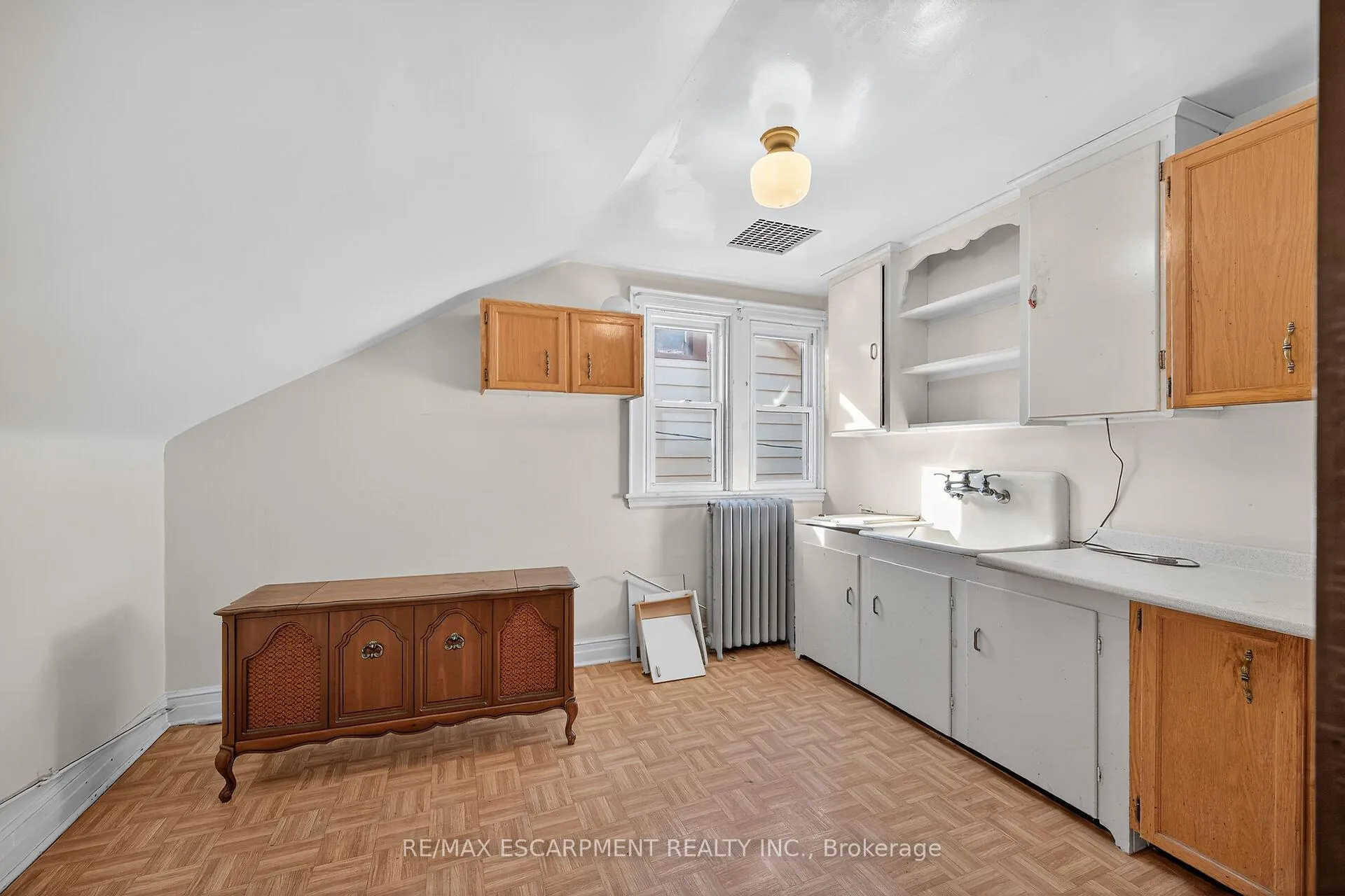 Photo 29 of 103 Leinster Avenue S, Hamilton, Stipley — HOMEH