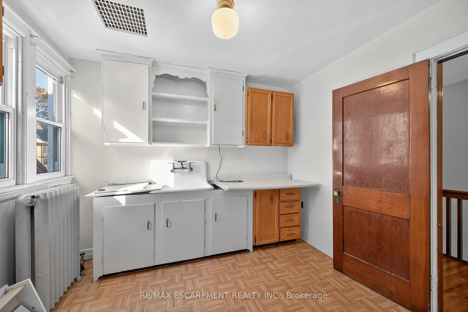 Photo 30 of 103 Leinster Avenue S, Hamilton, Stipley — HOMEH