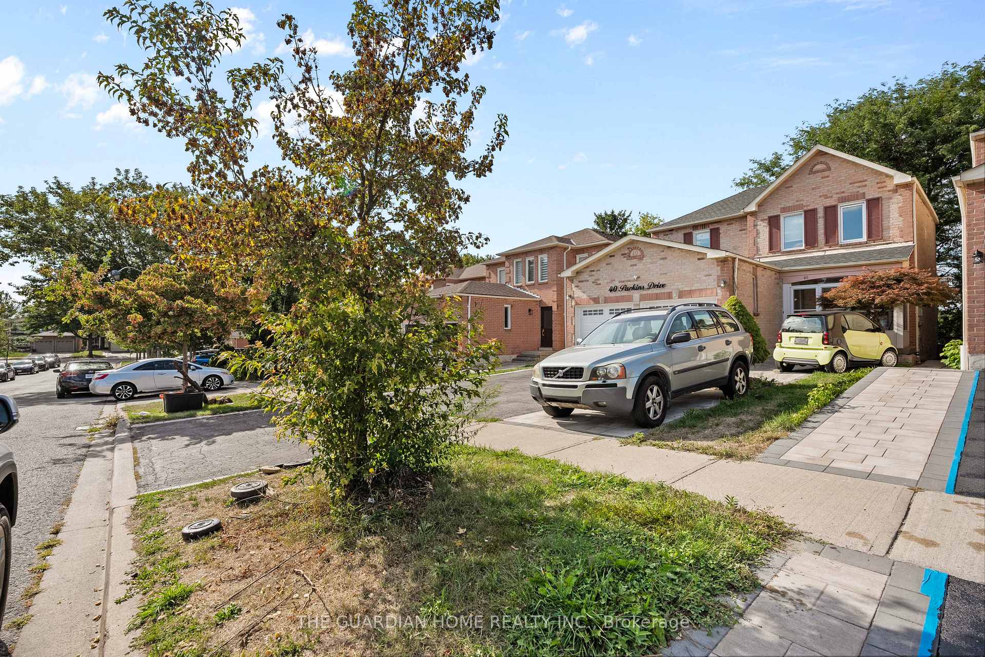 Photo 3 of 40 Parkins Drive, Ajax, Central — HOMEH