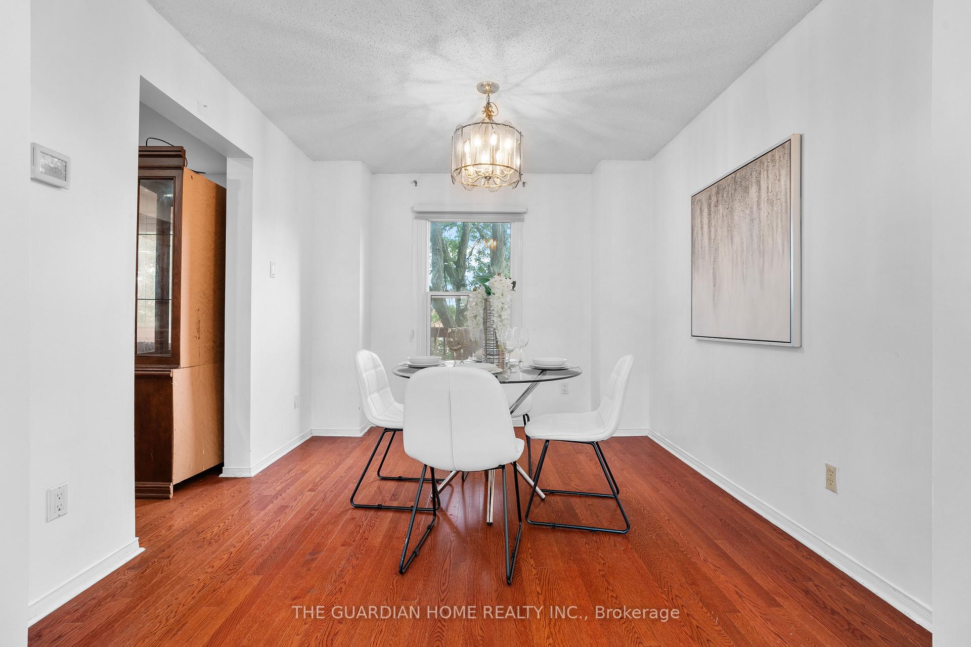 Photo 11 of 40 Parkins Drive, Ajax, Central — HOMEH