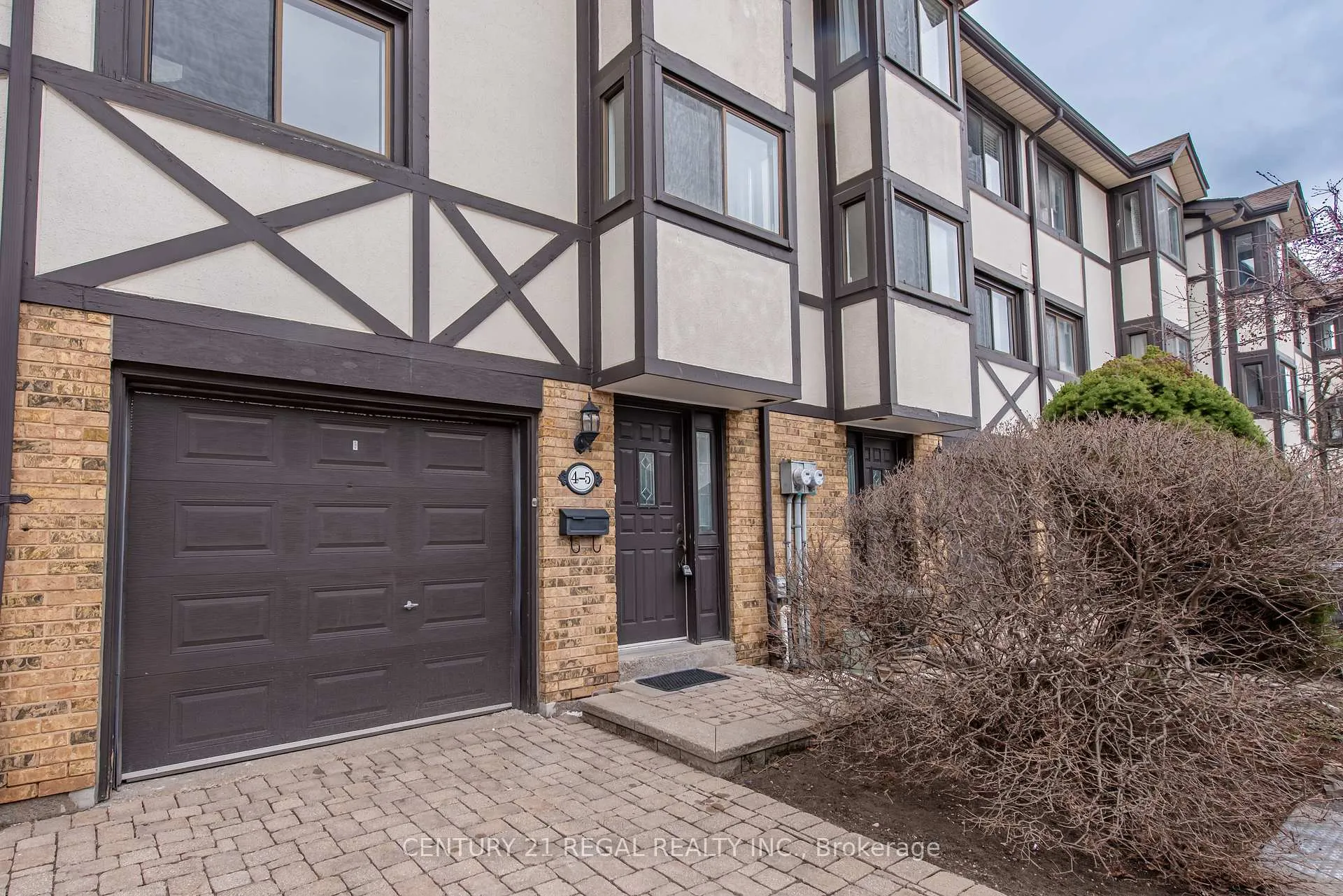Photo 2 of Unit 5, 4 Bradbrook Road, Etobicoke, Islington-City Centre West — HOMEH