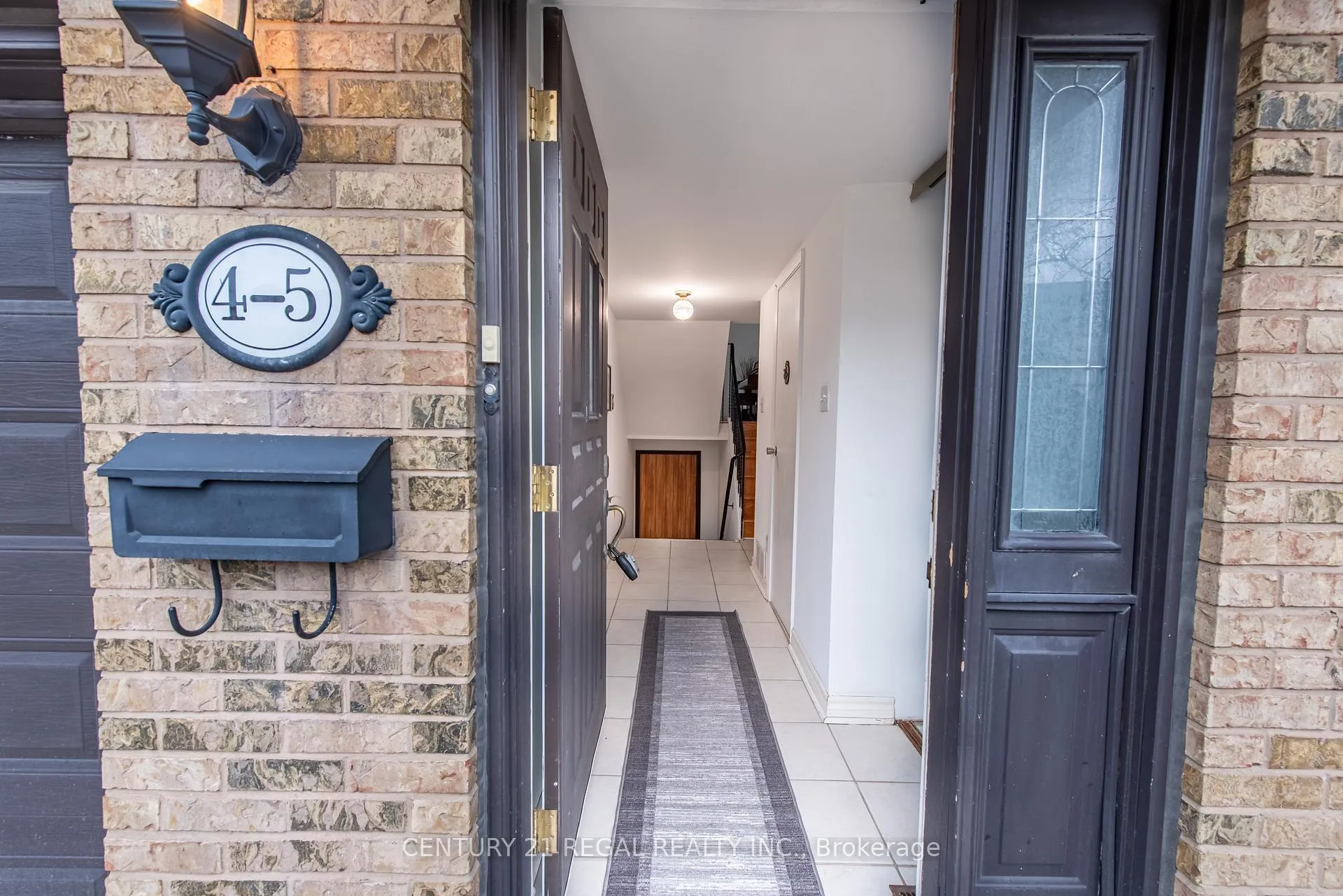 Photo 3 of Unit 5, 4 Bradbrook Road, Etobicoke, Islington-City Centre West — HOMEH