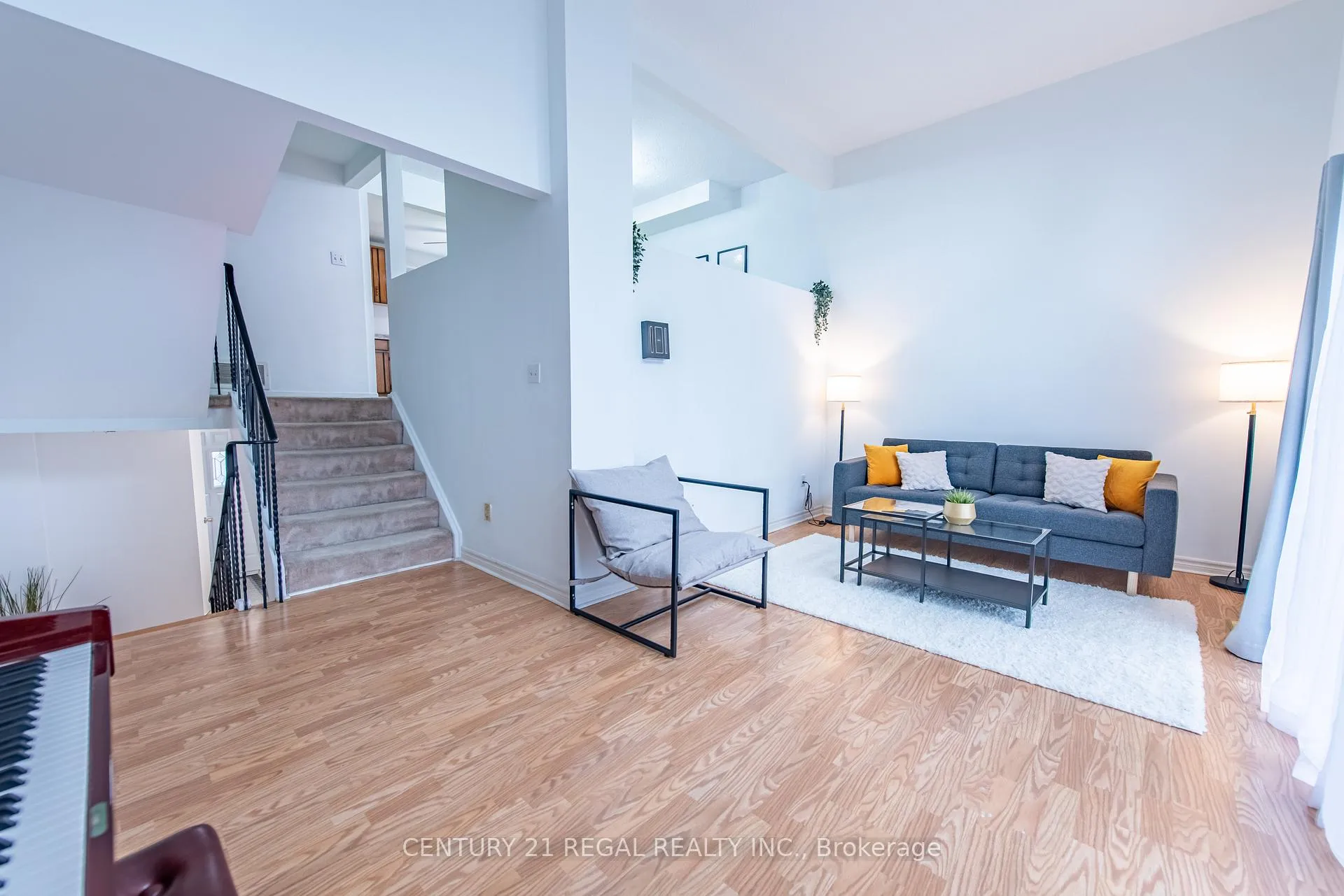 Photo 5 of Unit 5, 4 Bradbrook Road, Etobicoke, Islington-City Centre West — HOMEH