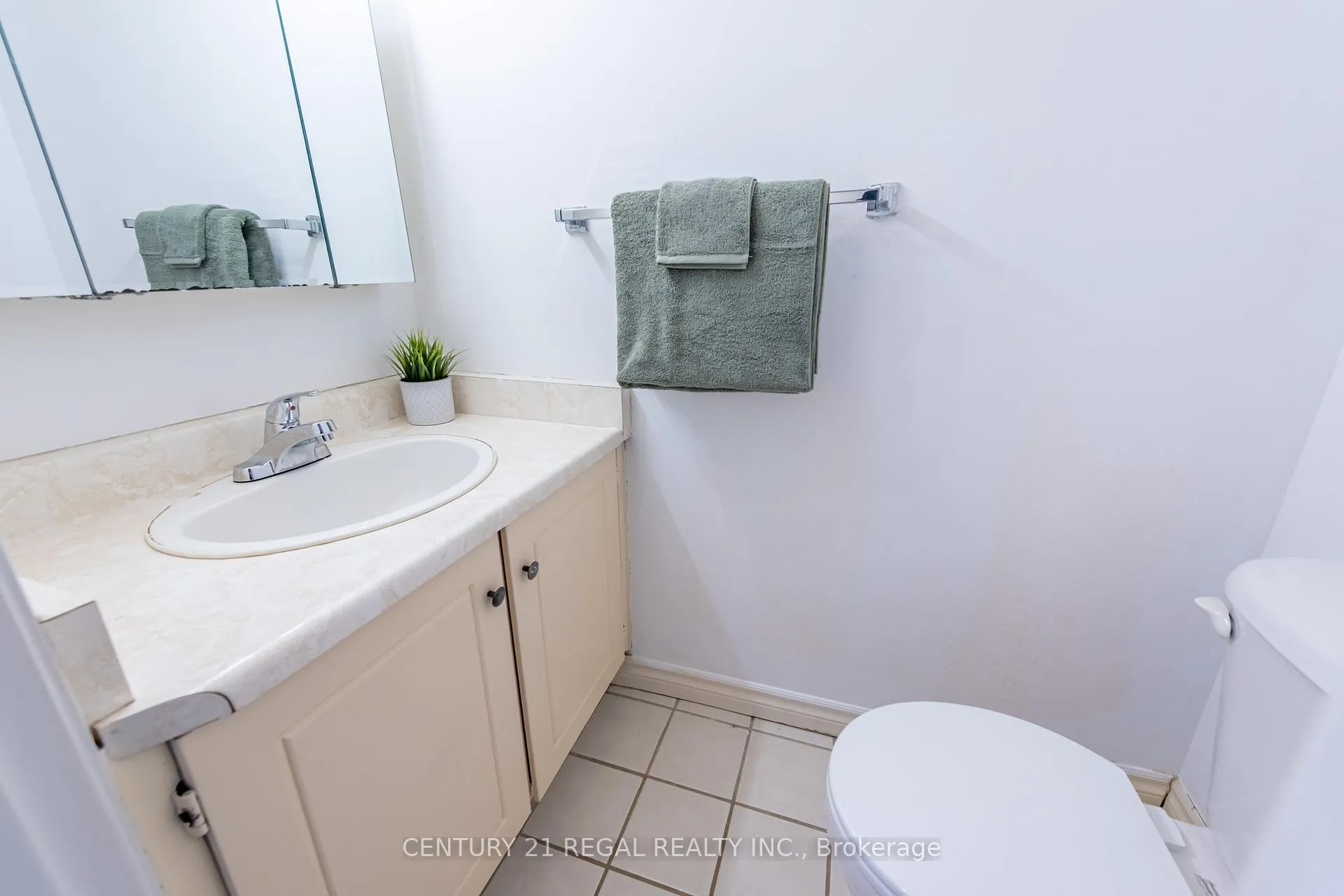 Photo 24 of Unit 5, 4 Bradbrook Road, Etobicoke, Islington-City Centre West — HOMEH