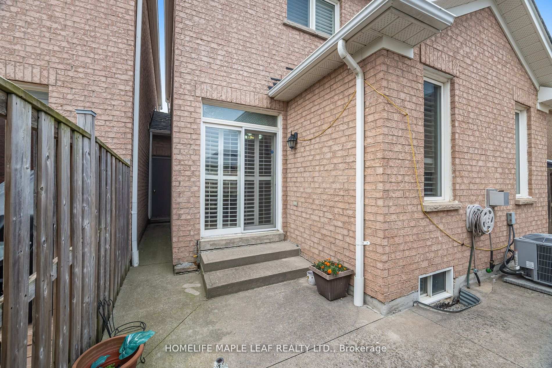 Photo 36 of 17 Eaglefield Gate, Brampton, Fletcher's Meadow — HOMEH