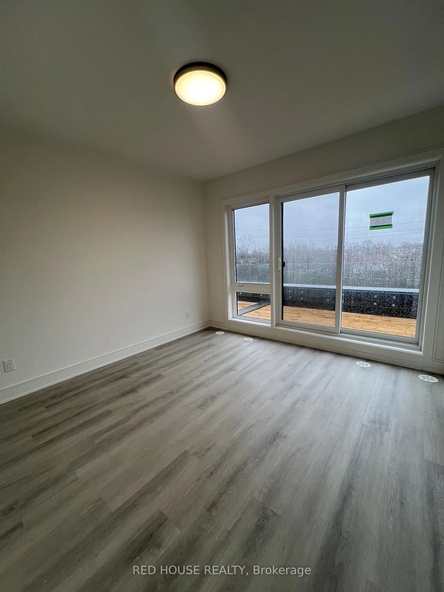 Photo 16 of 158 Everett Common, St. Catharines, Oakdale — HOMEH