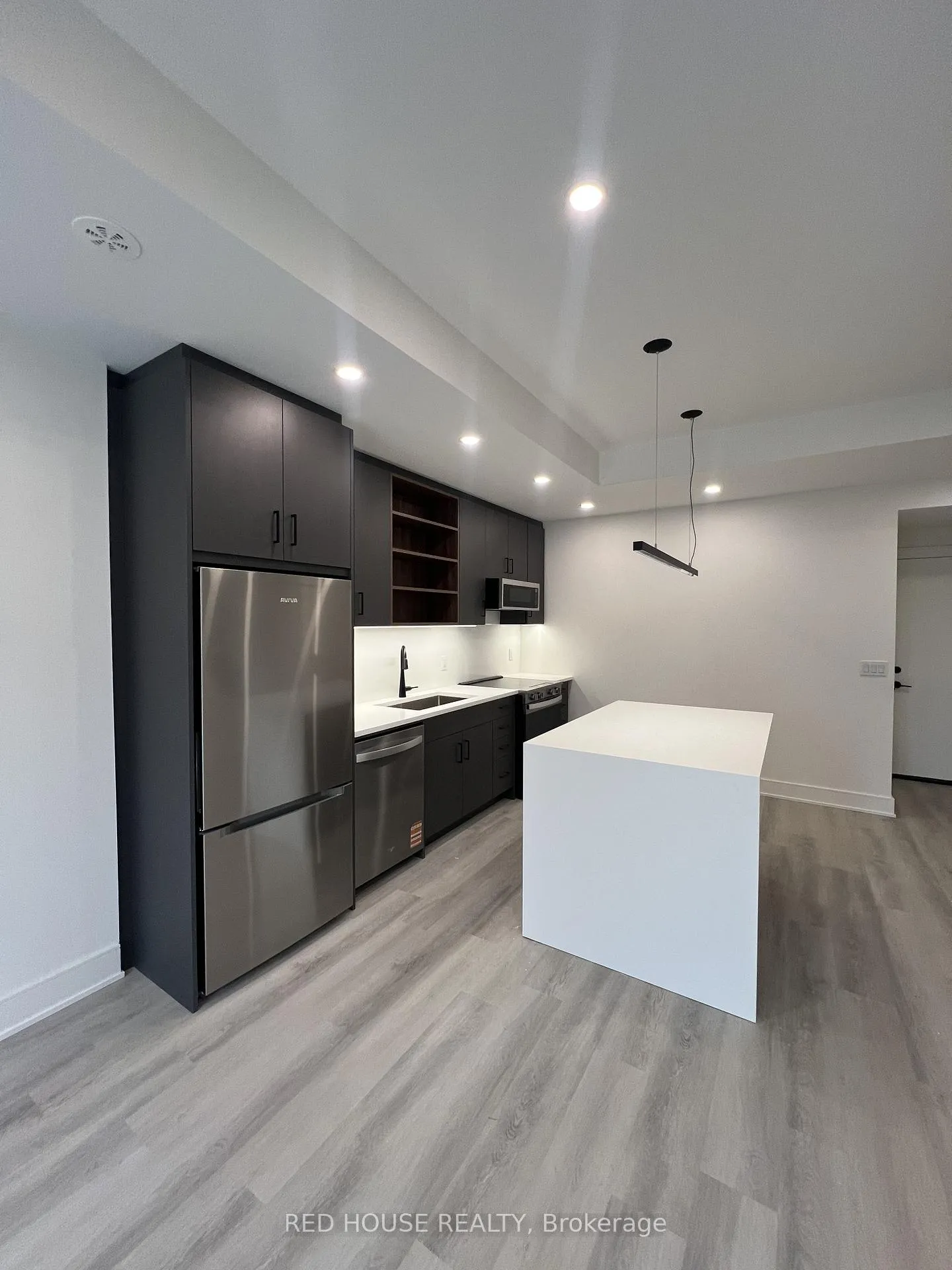 Photo 6 of 174 Everett Common, St. Catharines, Oakdale — HOMEH
