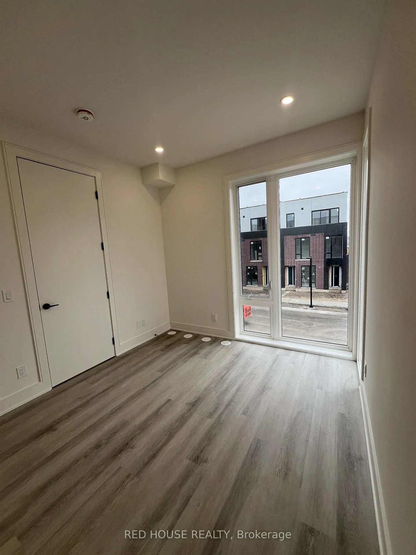 Photo 13 of 174 Everett Common, St. Catharines, Oakdale — HOMEH