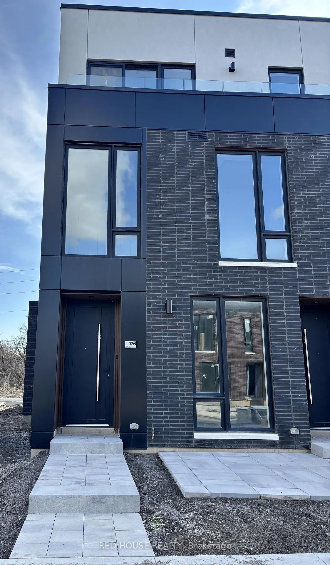 Photo 1 of 176 Everett Common, St. Catharines, Oakdale — HOMEH