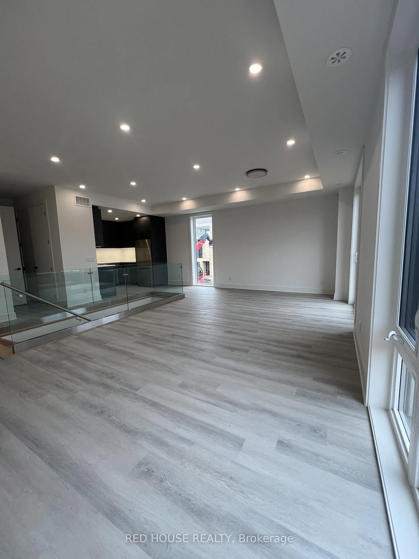 Photo 5 of 176 Everett Common, St. Catharines, Oakdale — HOMEH