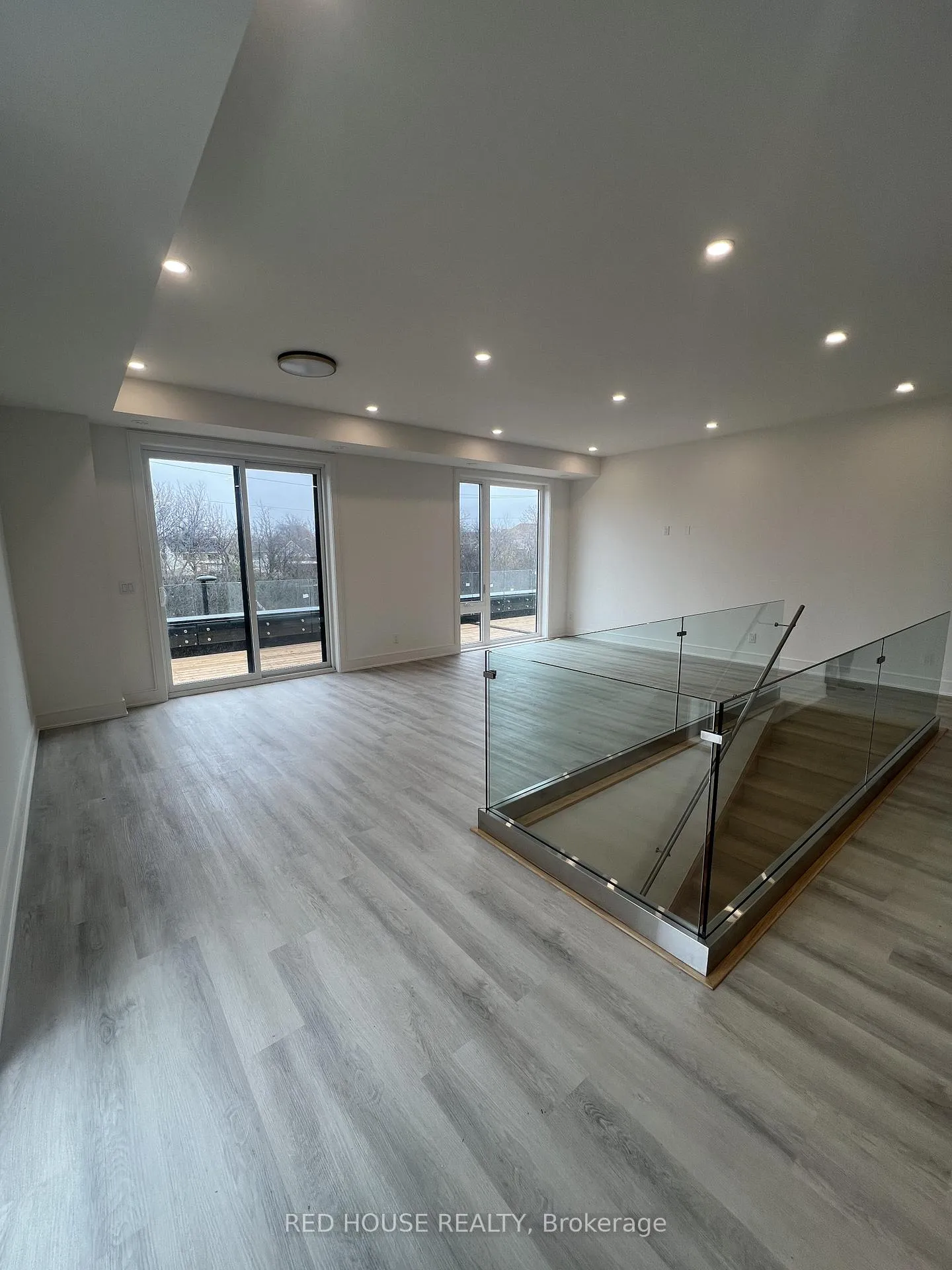 Photo 7 of 176 Everett Common, St. Catharines, Oakdale — HOMEH