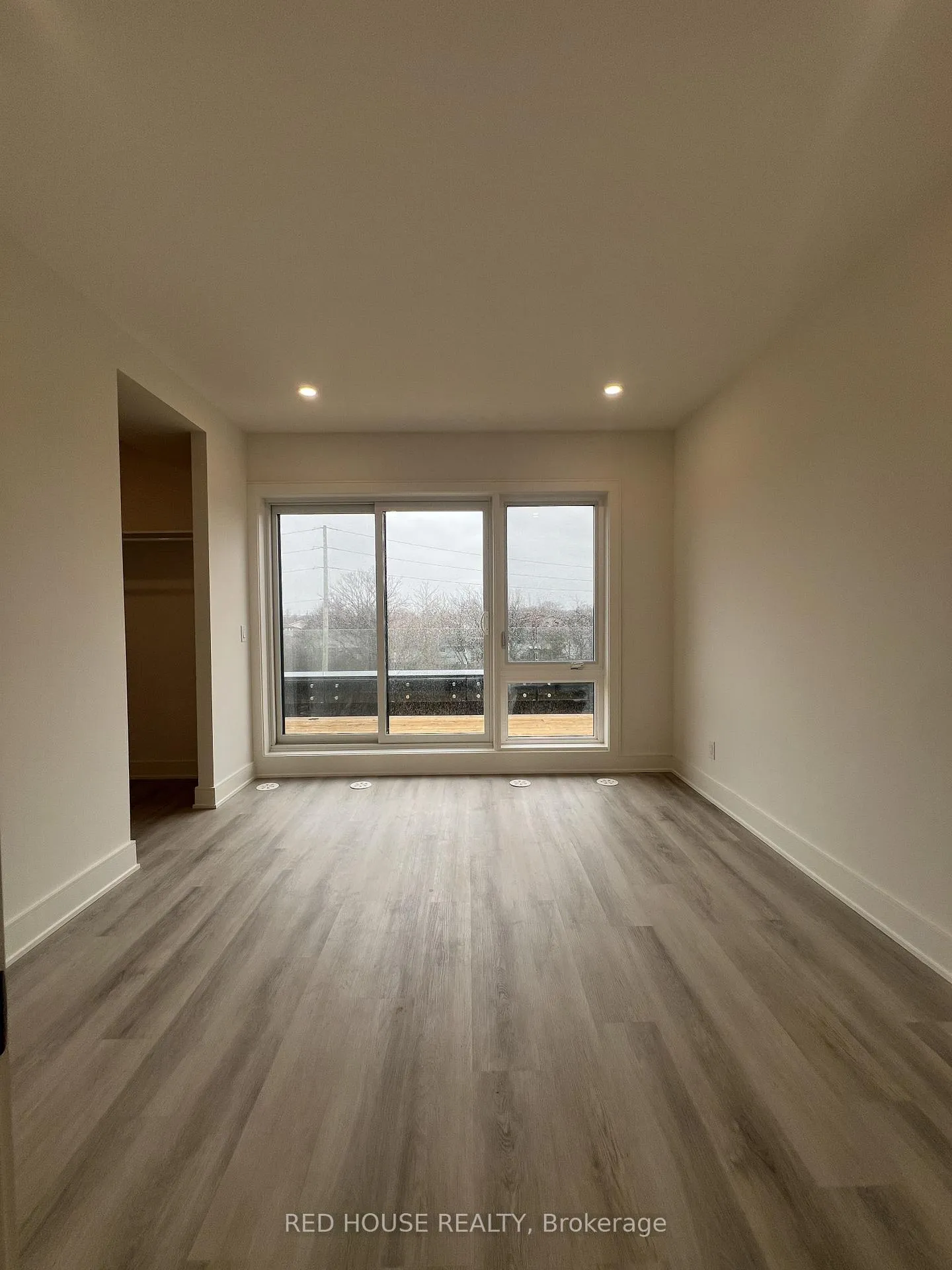 Photo 15 of 176 Everett Common, St. Catharines, Oakdale — HOMEH