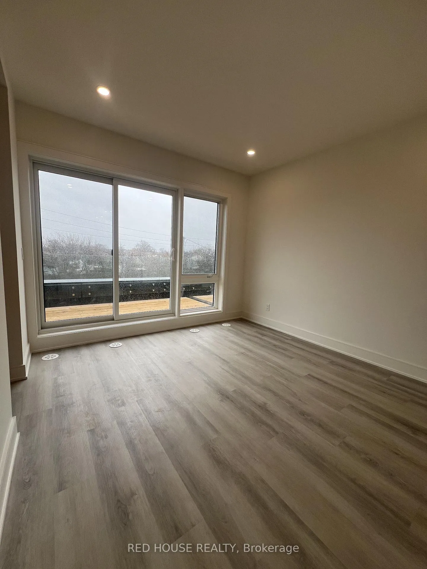 Photo 16 of 176 Everett Common, St. Catharines, Oakdale — HOMEH