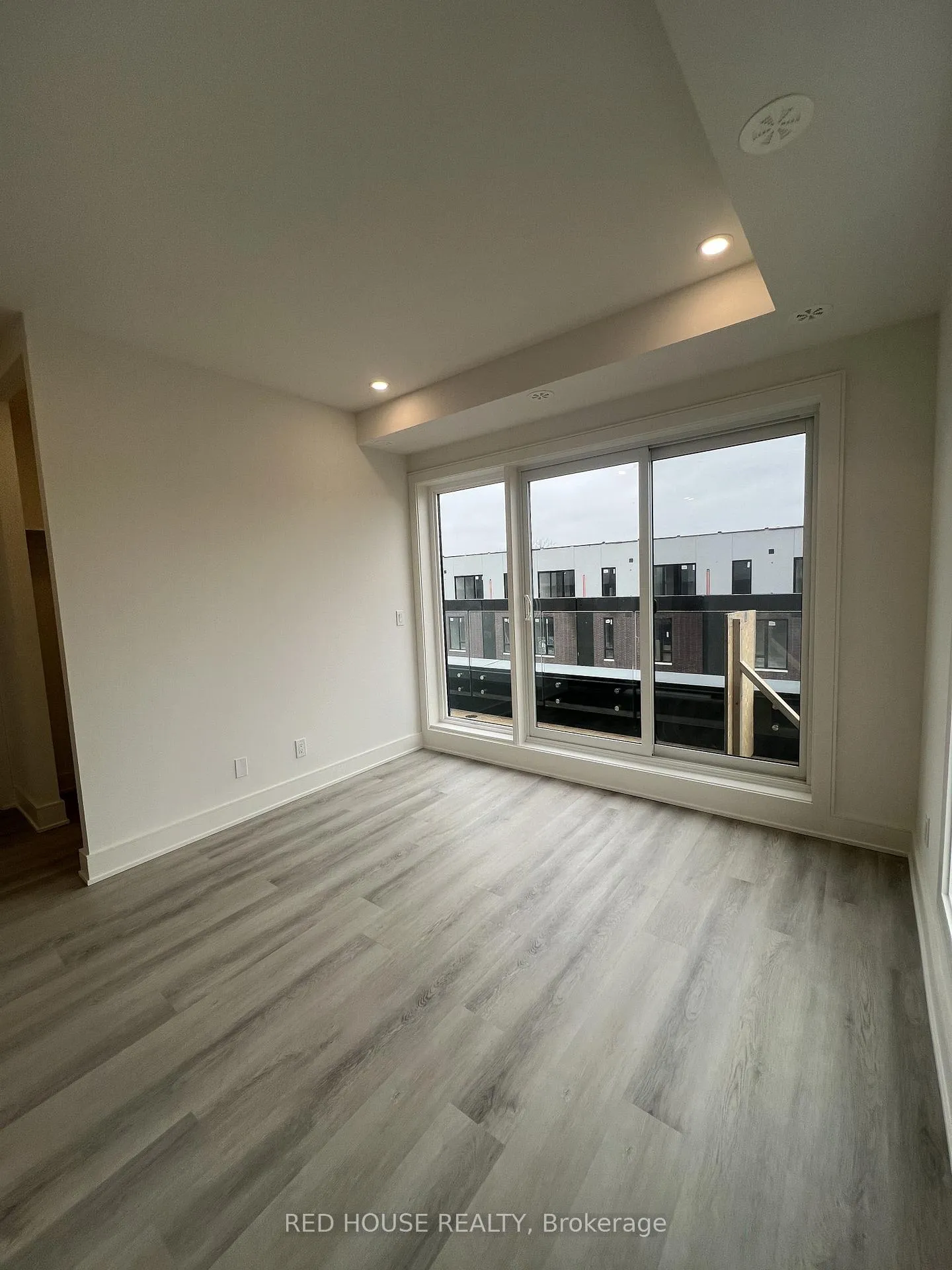 Photo 22 of 176 Everett Common, St. Catharines, Oakdale — HOMEH