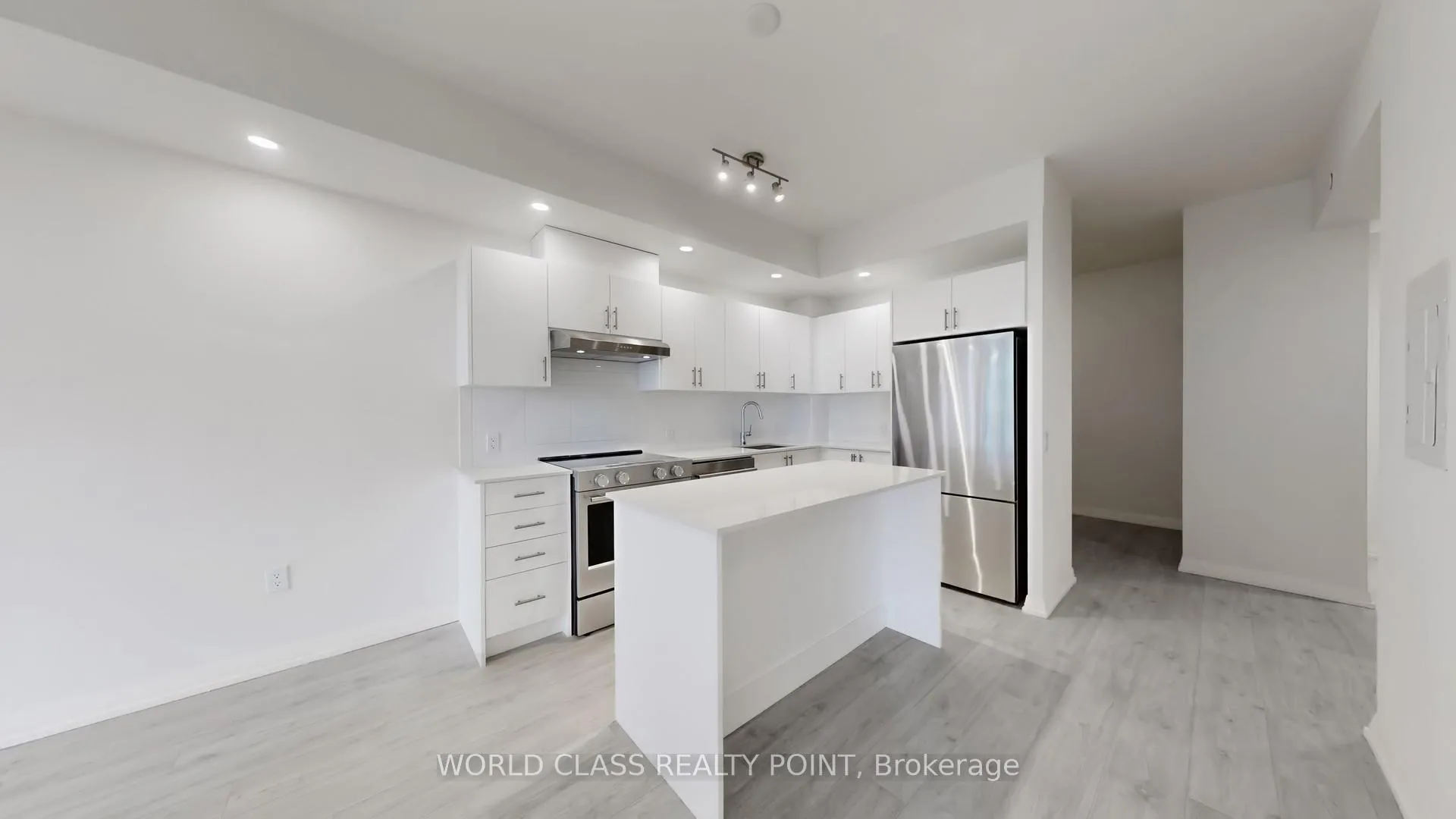 Photo 12 of Unit 902, 27 Korda Gate N, Vaughan, Vellore Village — HOMEH