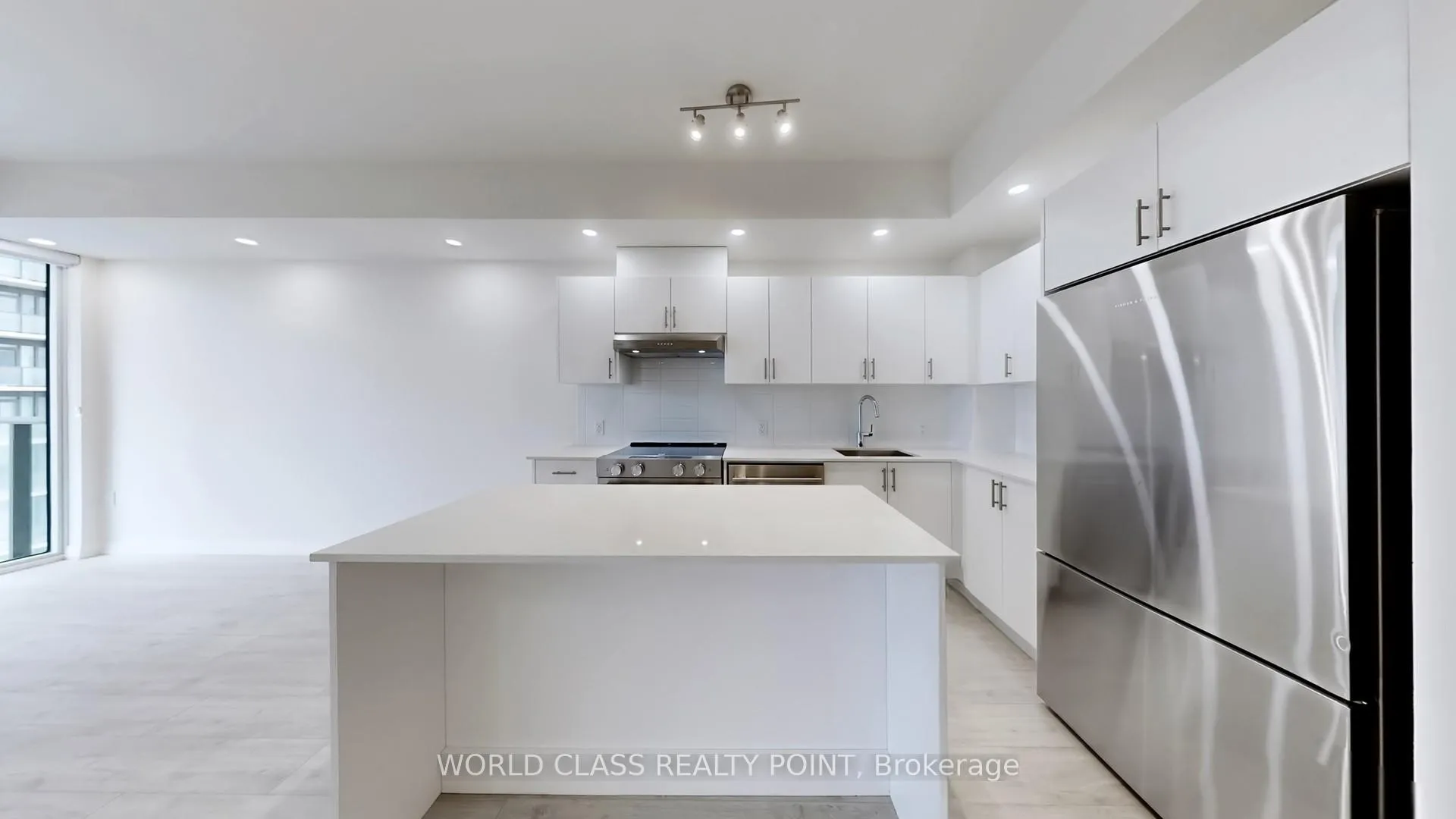 Photo 13 of Unit 902, 27 Korda Gate N, Vaughan, Vellore Village — HOMEH