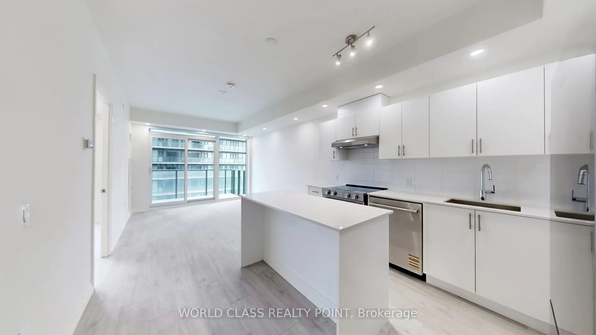 Photo 14 of Unit 902, 27 Korda Gate N, Vaughan, Vellore Village — HOMEH