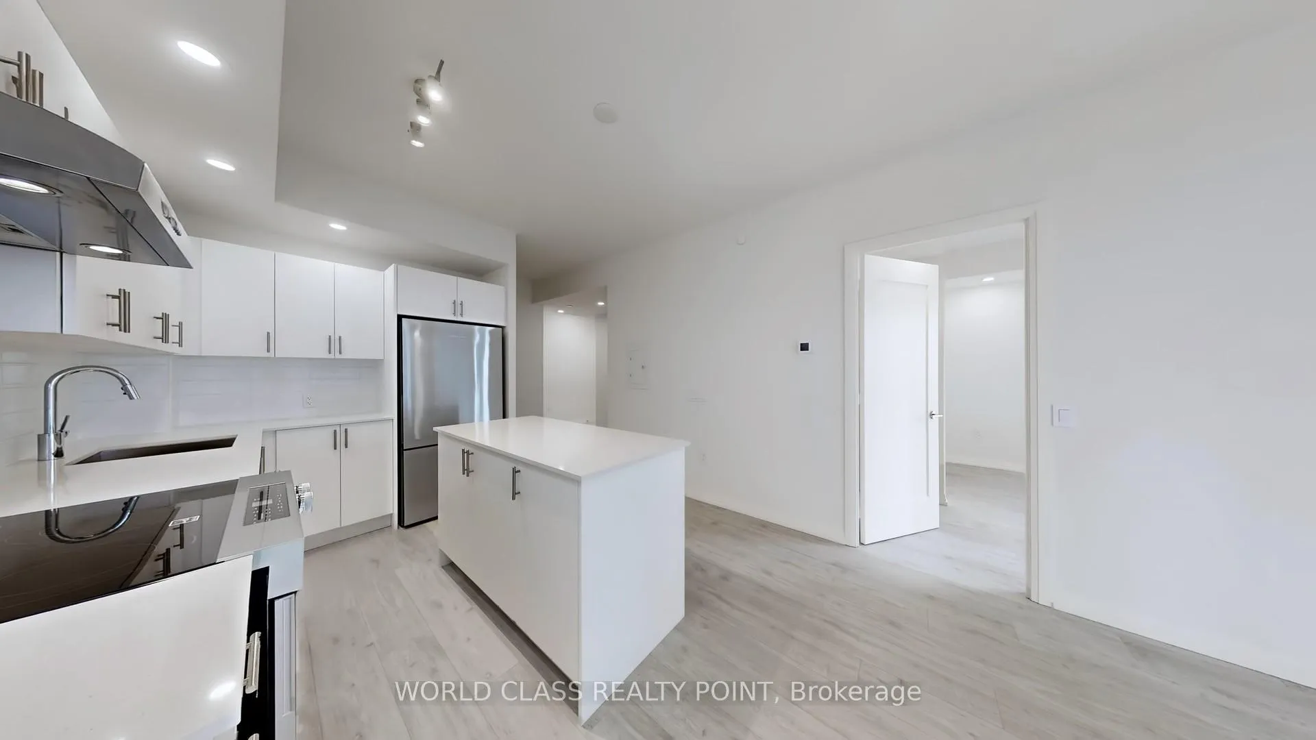 Photo 16 of Unit 902, 27 Korda Gate N, Vaughan, Vellore Village — HOMEH
