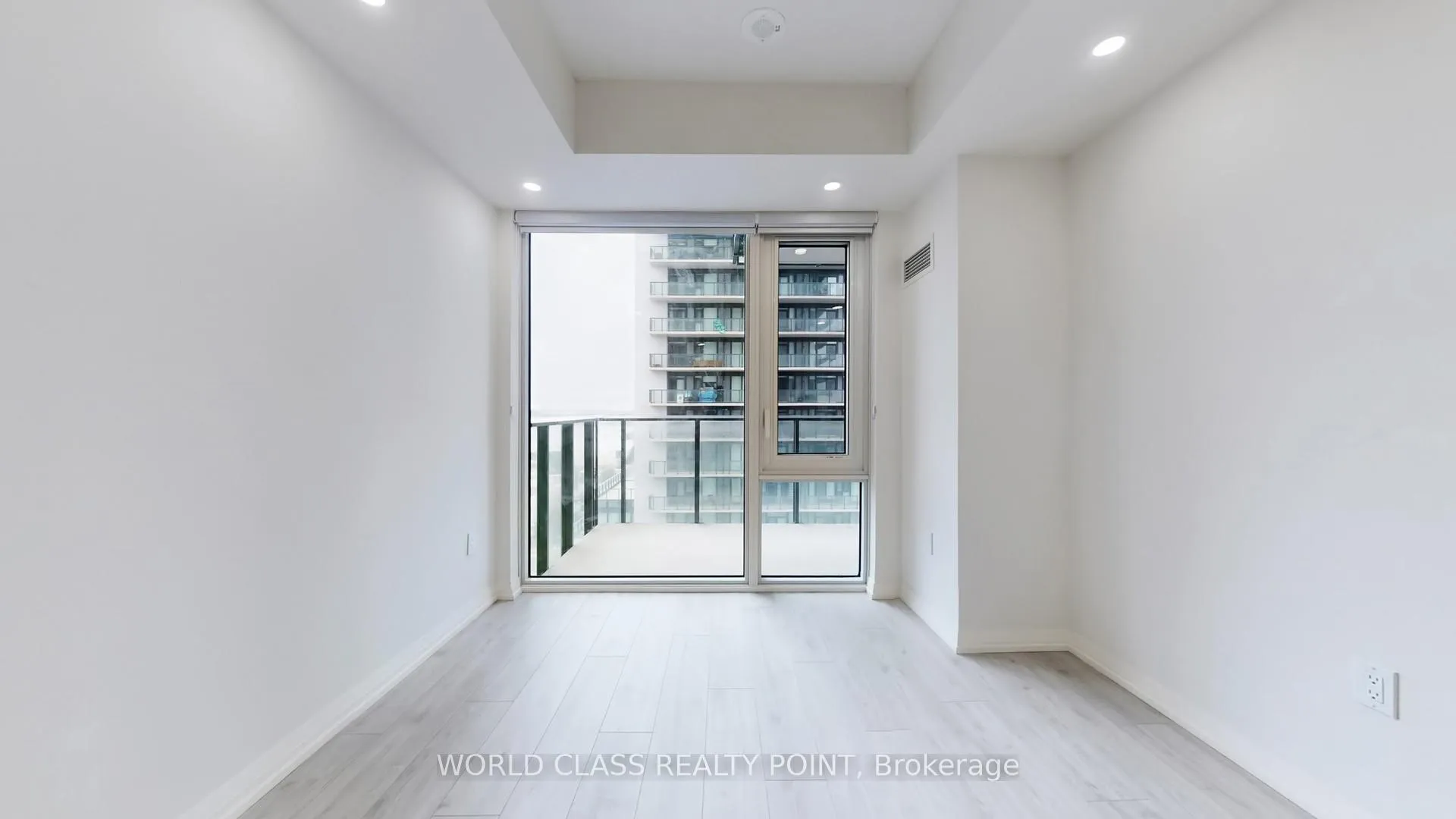 Photo 19 of Unit 902, 27 Korda Gate N, Vaughan, Vellore Village — HOMEH