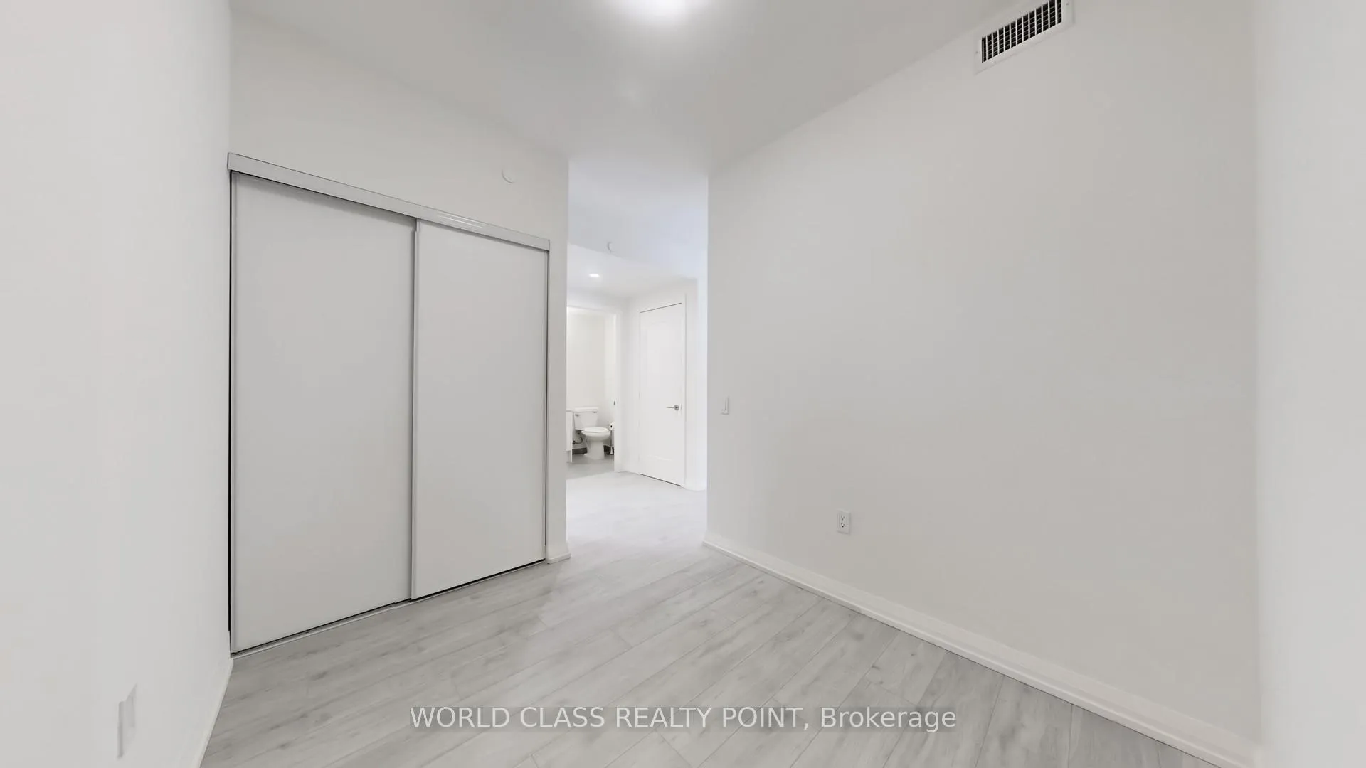 Photo 27 of Unit 902, 27 Korda Gate N, Vaughan, Vellore Village — HOMEH