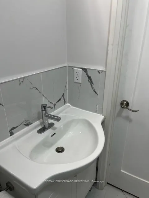 Photo 10 of 2704 Danforth Avenue, Toronto, East End-Danforth — HOMEH