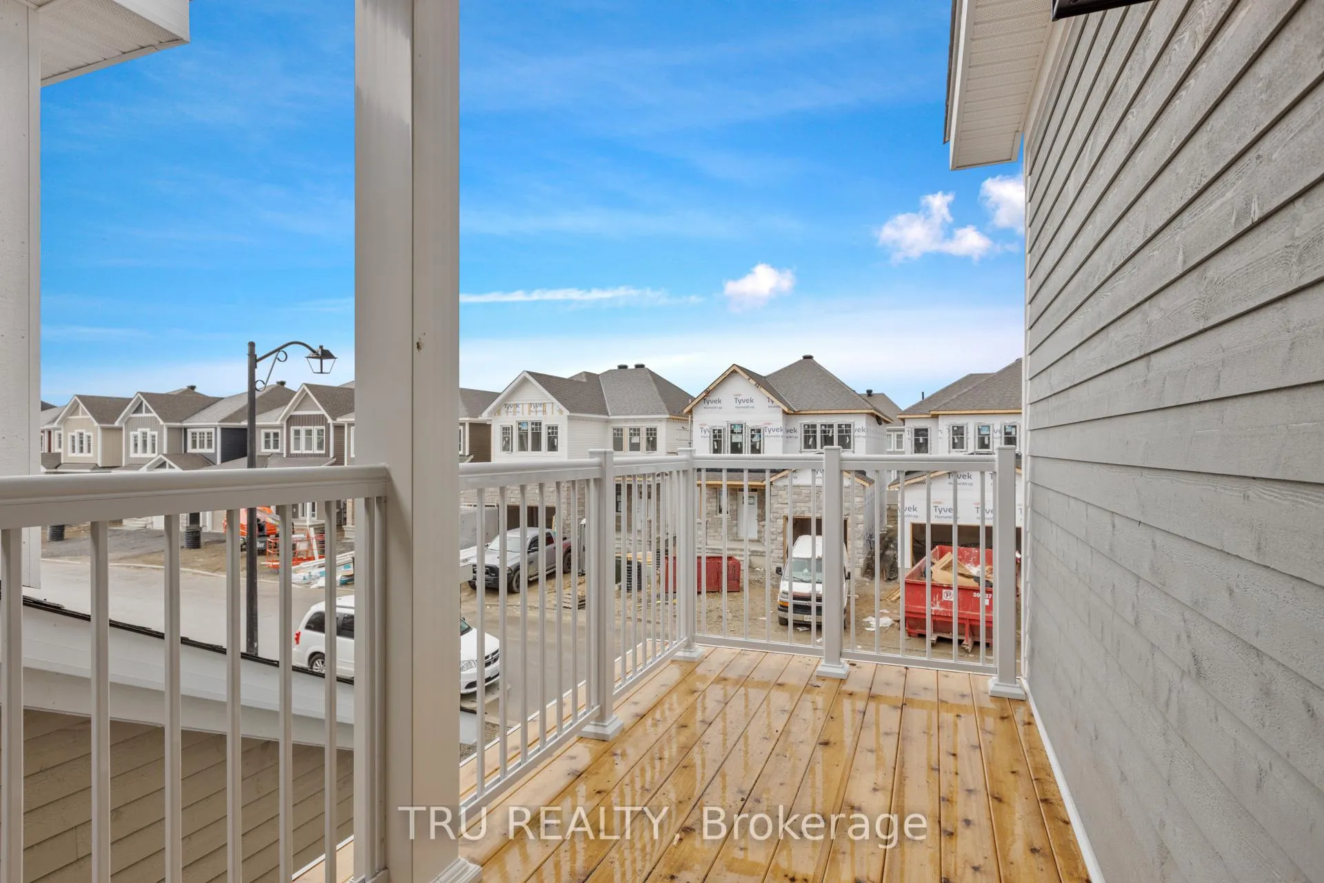 Photo 18 of 75 Hackamore Crescent, Ottawa, Goulbourn Twp From Franktown Rd/South To Rideau — HOMEH