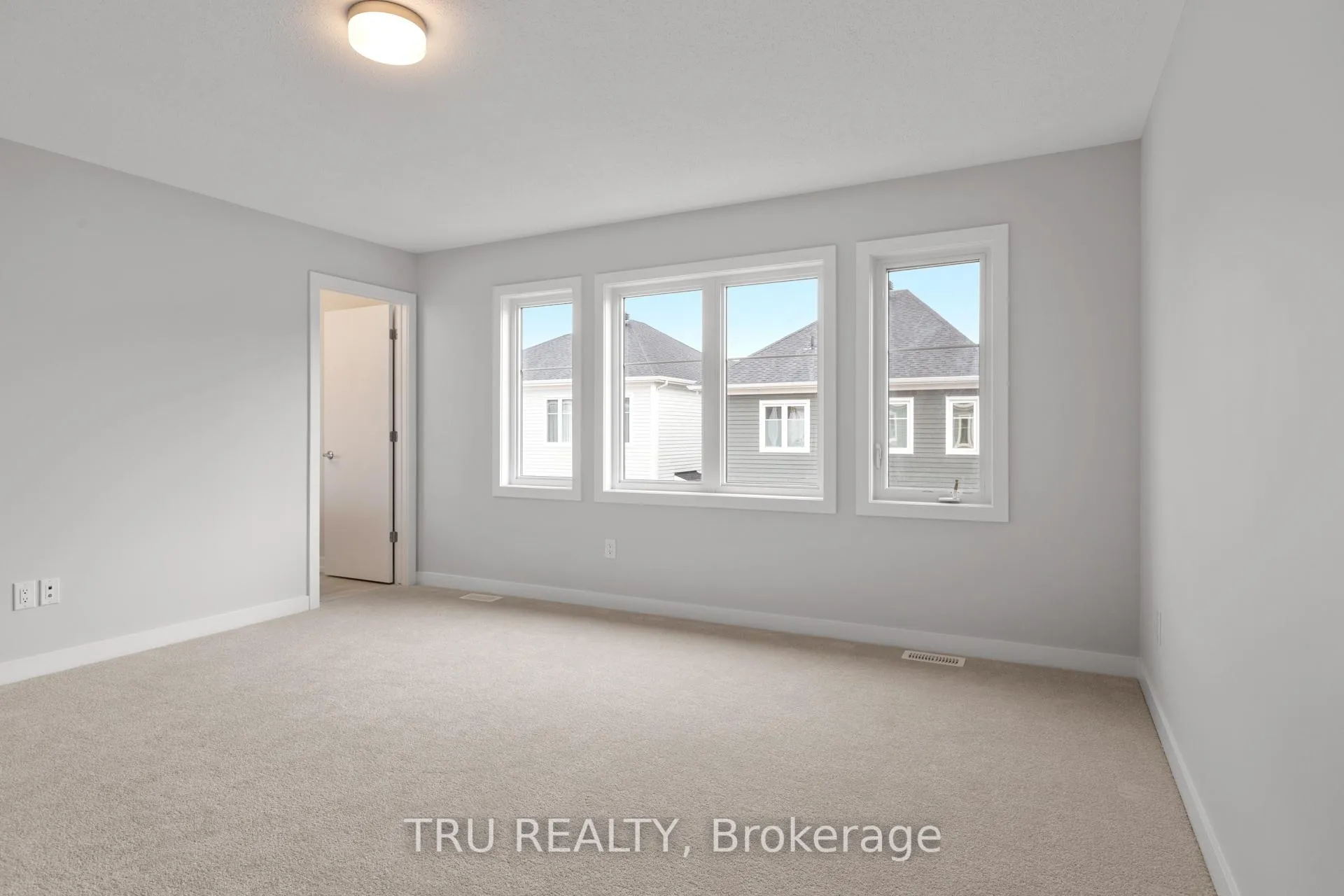 Photo 26 of 75 Hackamore Crescent, Ottawa, Goulbourn Twp From Franktown Rd/South To Rideau — HOMEH