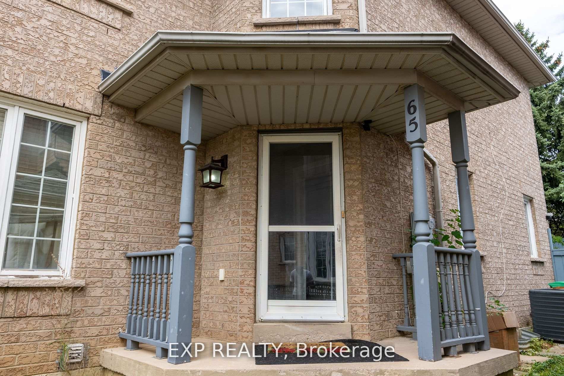Front of 65 Quail Feather Crescent