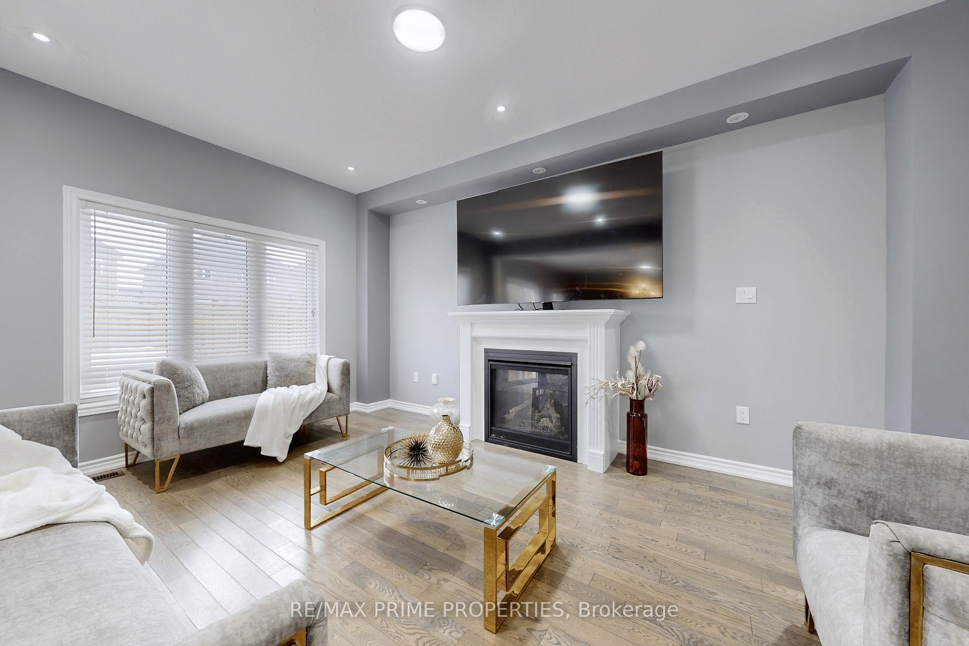 Photo 4 of 149 Elephant Hill Drive, Clarington, Bowmanville — HOMEH