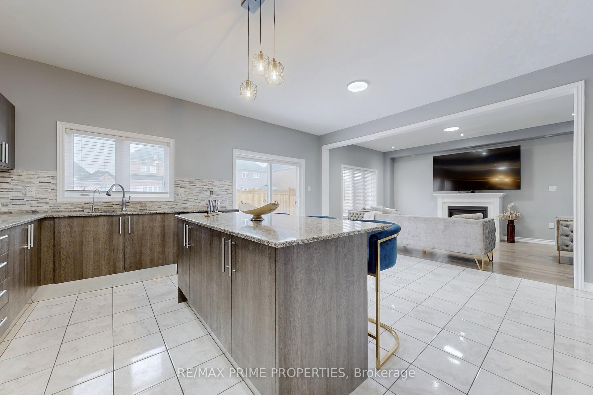 Photo 15 of 149 Elephant Hill Drive, Clarington, Bowmanville — HOMEH