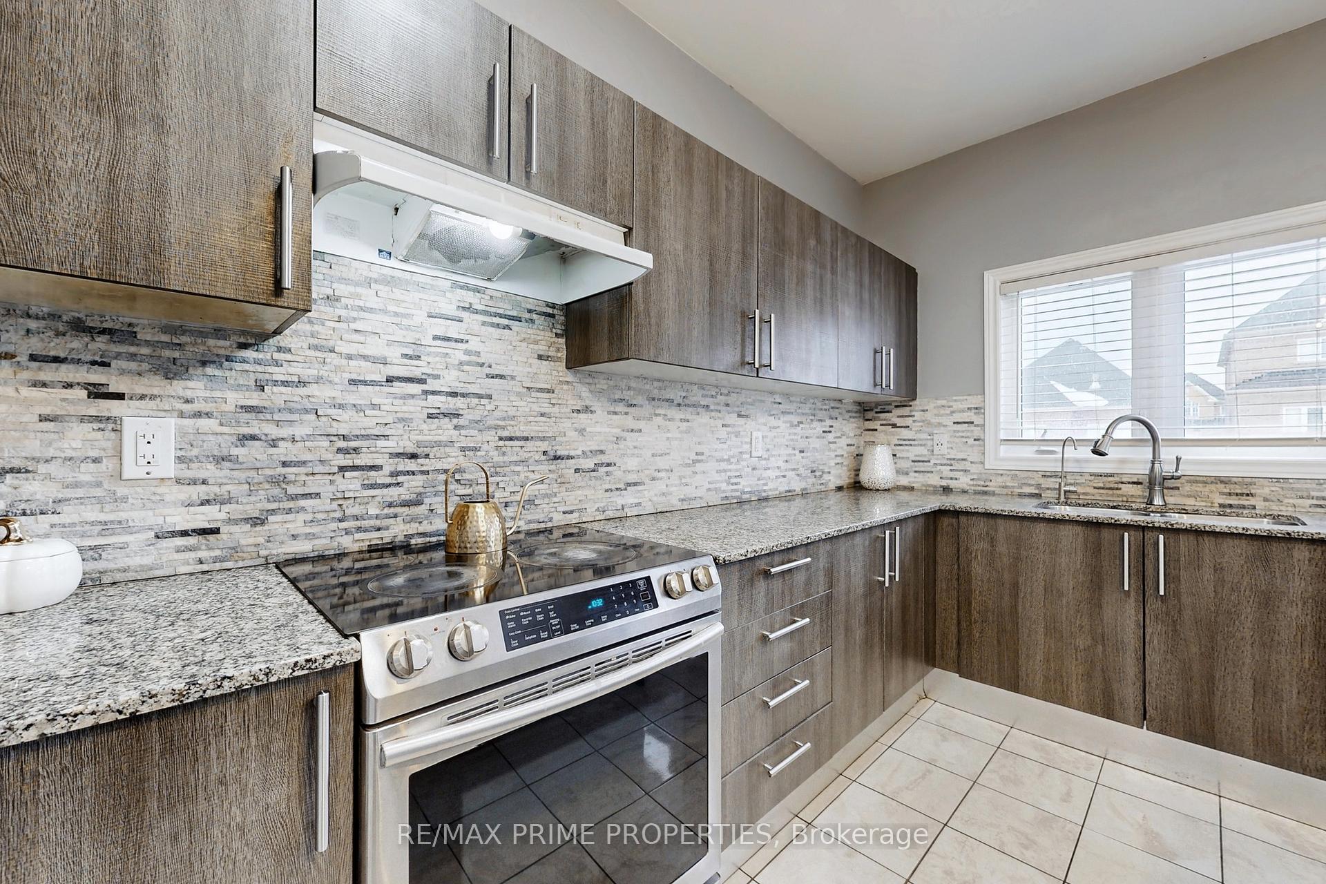 Photo 17 of 149 Elephant Hill Drive, Clarington, Bowmanville — HOMEH