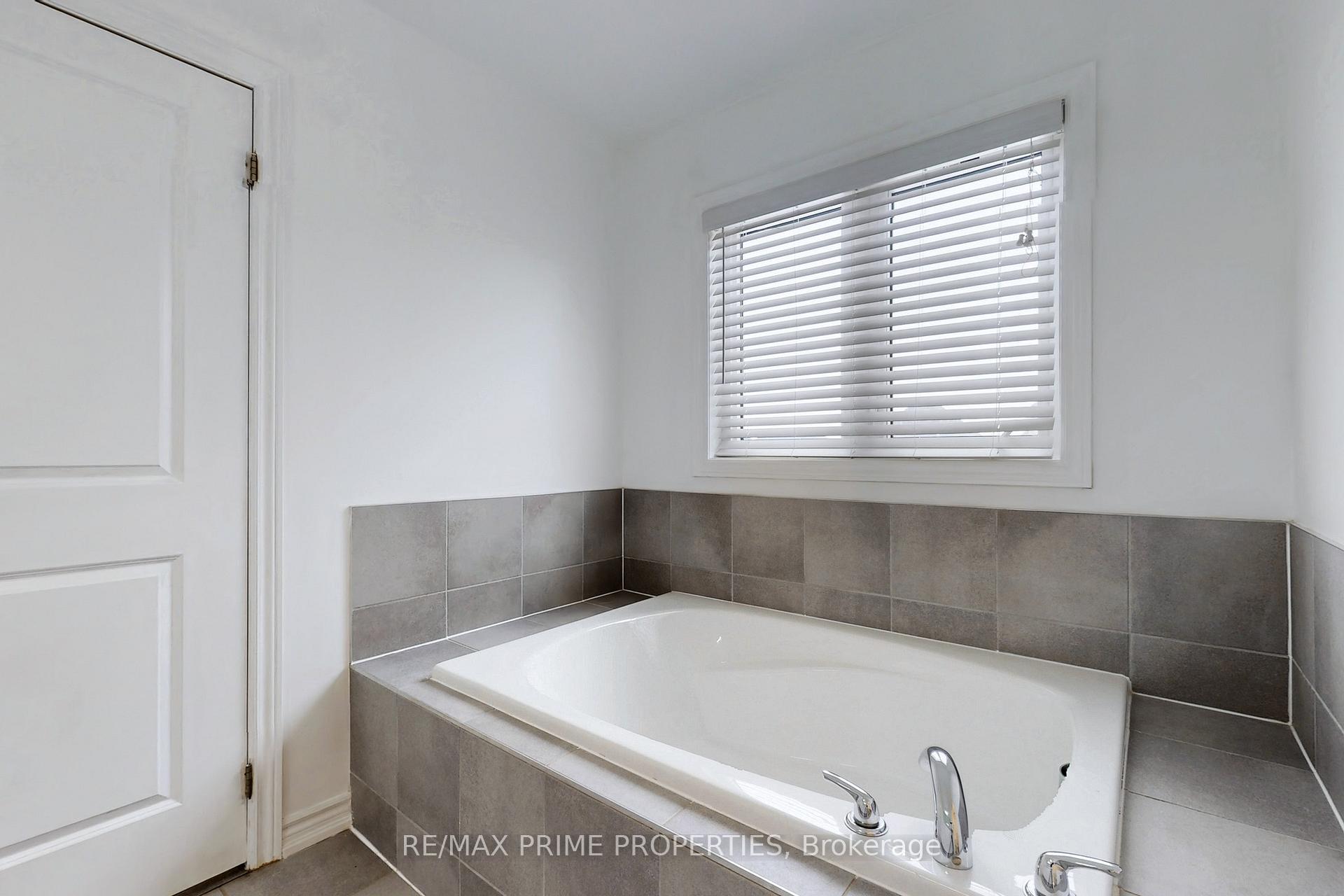 Photo 30 of 149 Elephant Hill Drive, Clarington, Bowmanville — HOMEH