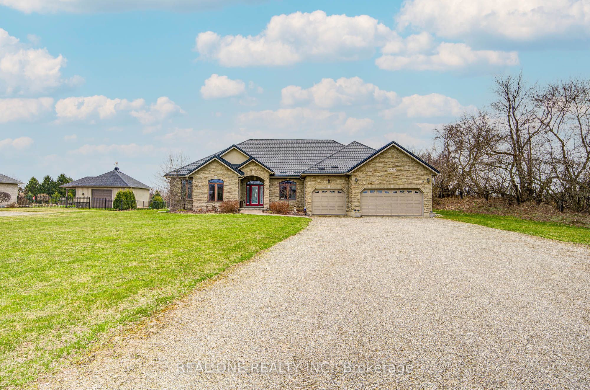 Photo 52 of 492 Scenic Drive, Brant, South Dumfries — HOMEH