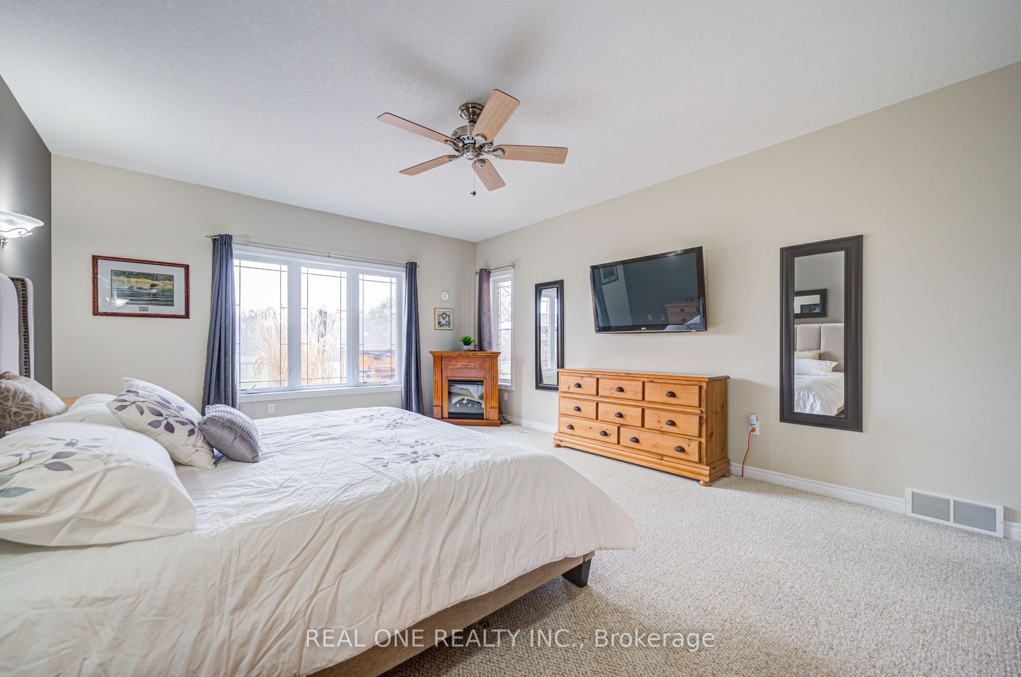 Photo 70 of 492 Scenic Drive, Brant, South Dumfries — HOMEH
