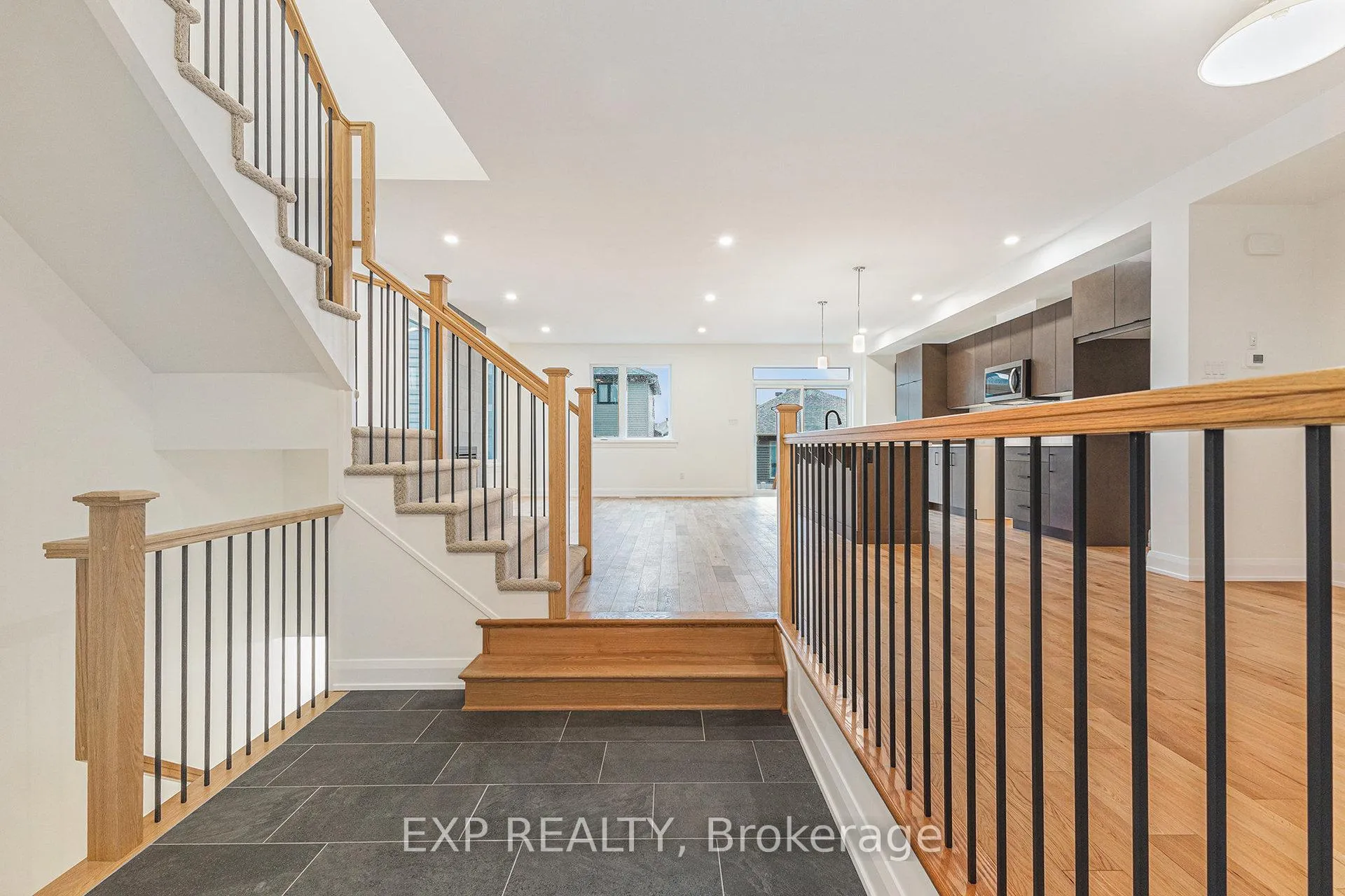 Photo 5 of 120 O'donovan Drive, Carleton Place — HOMEH