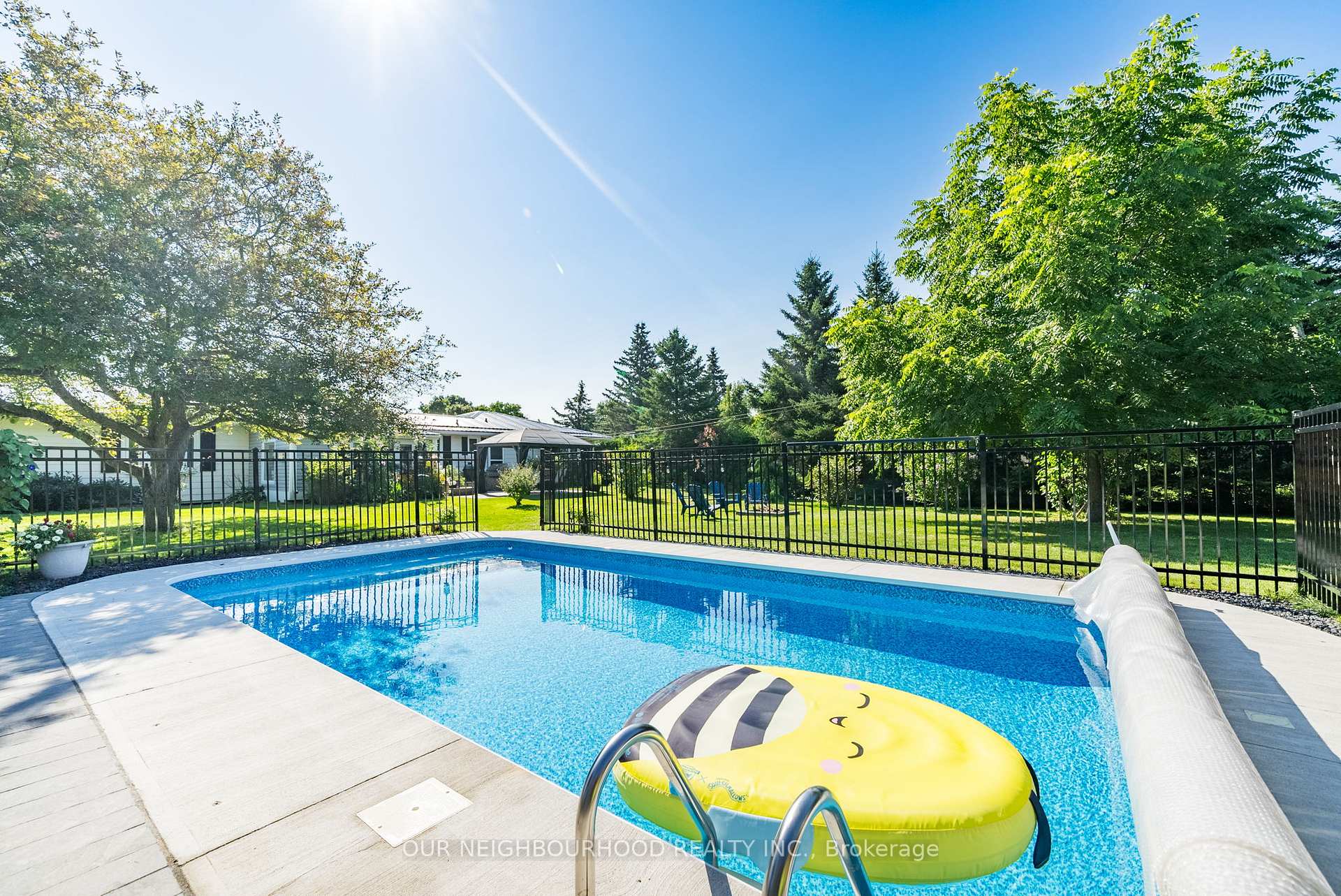 Photo 2 of 4772 Main Street, Clarington, Orono — HOMEH