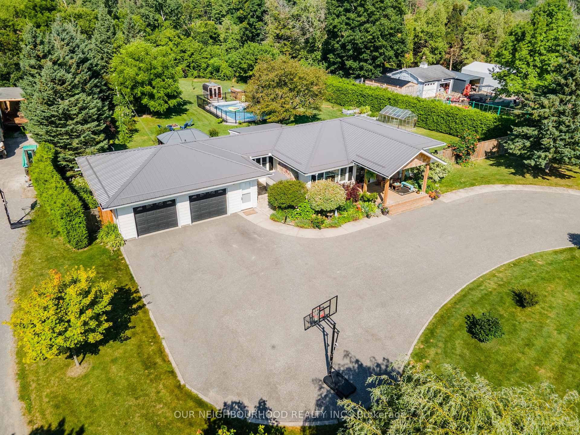 Photo 3 of 4772 Main Street, Clarington, Orono — HOMEH