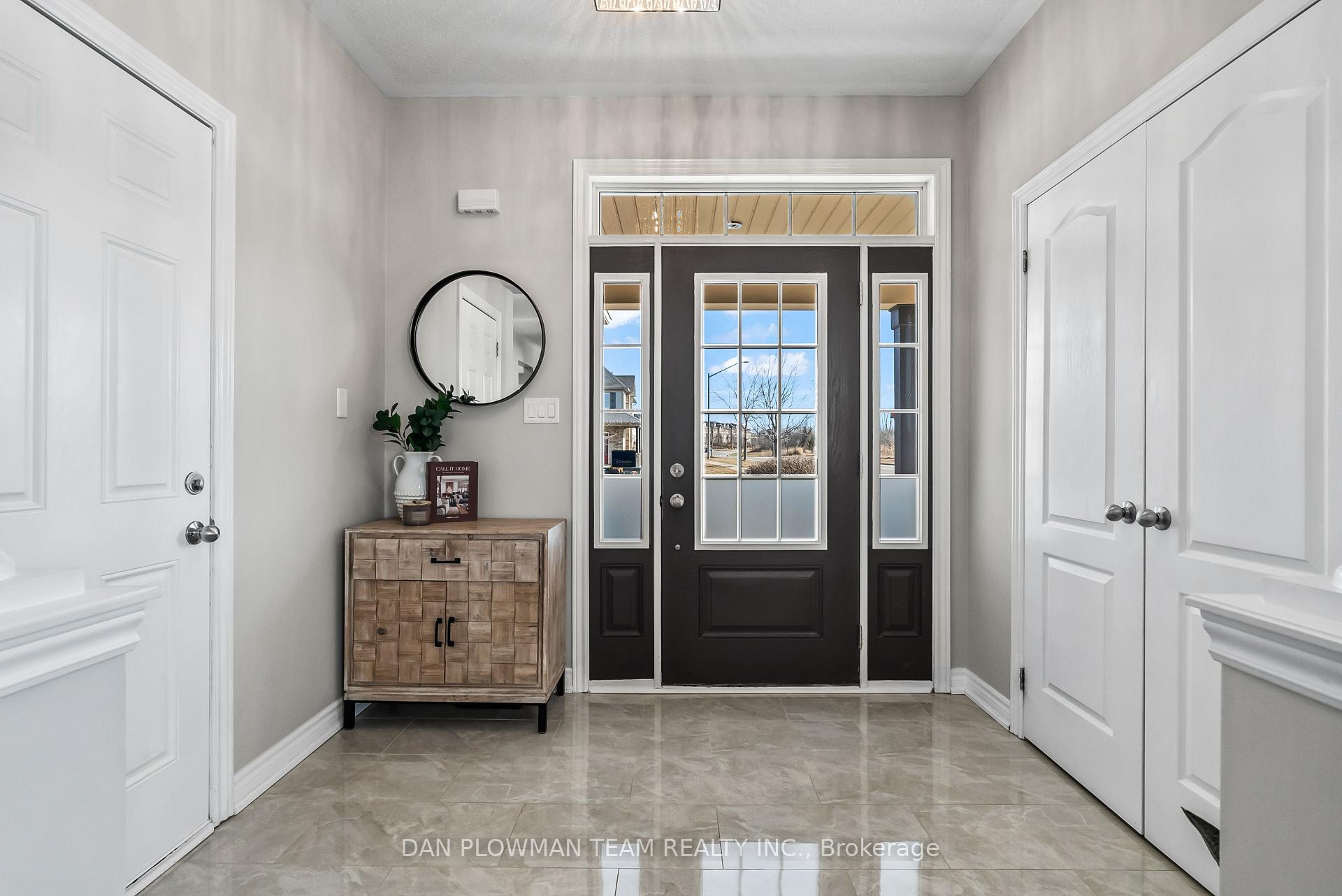 Photo 4 of 72 Hayman Street, Clarington, Courtice — HOMEH