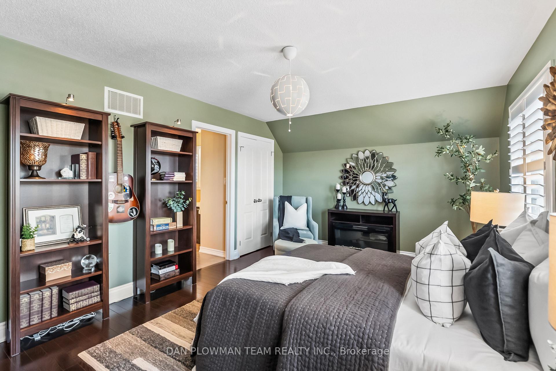 Photo 25 of 72 Hayman Street, Clarington, Courtice — HOMEH