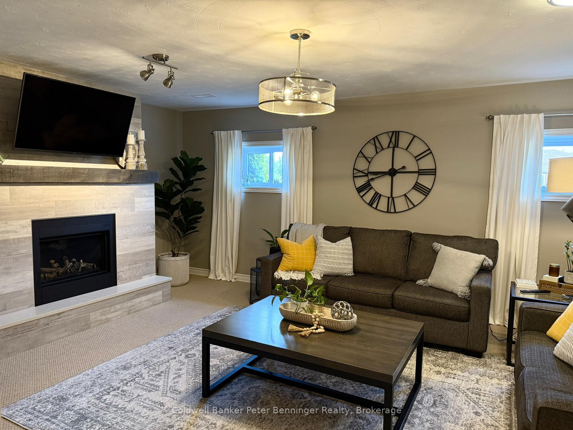 Photo 33 of 215 Thomas Street, Brockton — HOMEH