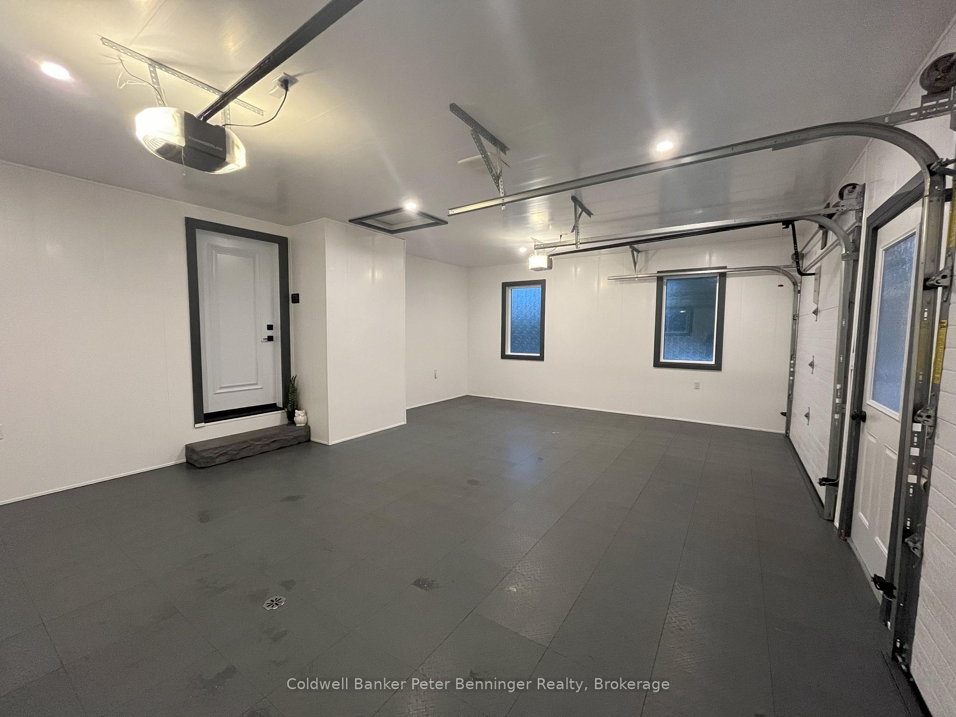 Photo 43 of 215 Thomas Street, Brockton — HOMEH