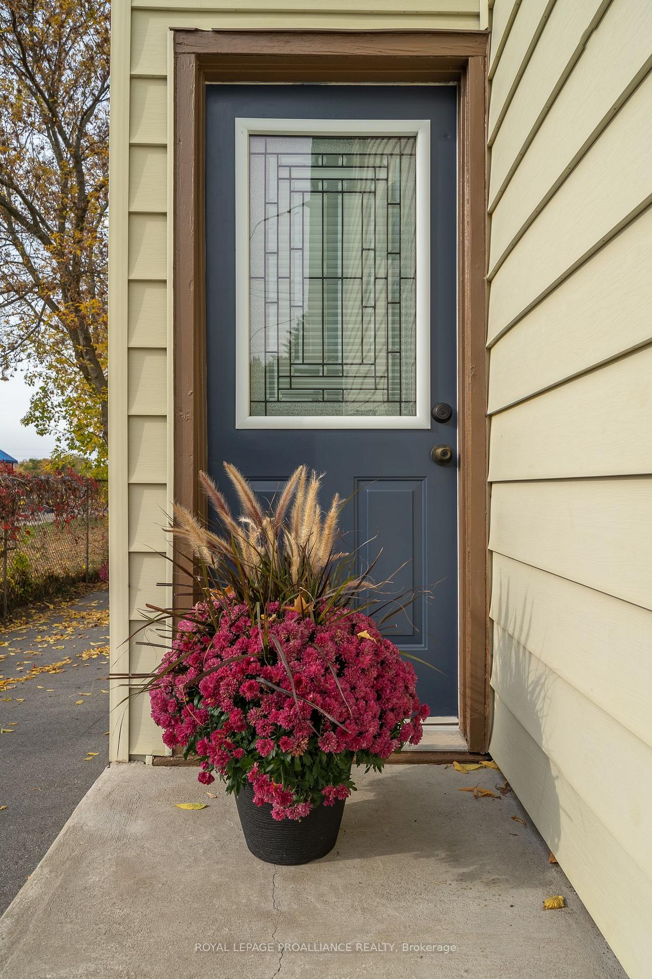 Photo 60 of 2 Ponton Street, Belleville, Belleville Ward — HOMEH
