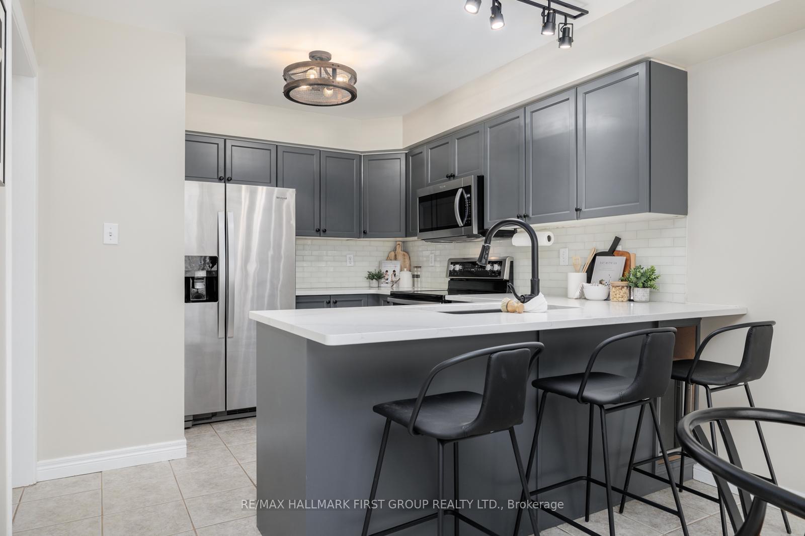 Photo 14 of 24 Staples Avenue, Clarington, Courtice — HOMEH