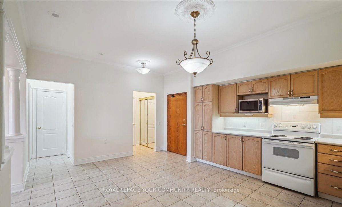 Photo 25 of Unit 114, 2506 Rutherford Road, Vaughan, Maple — HOMEH