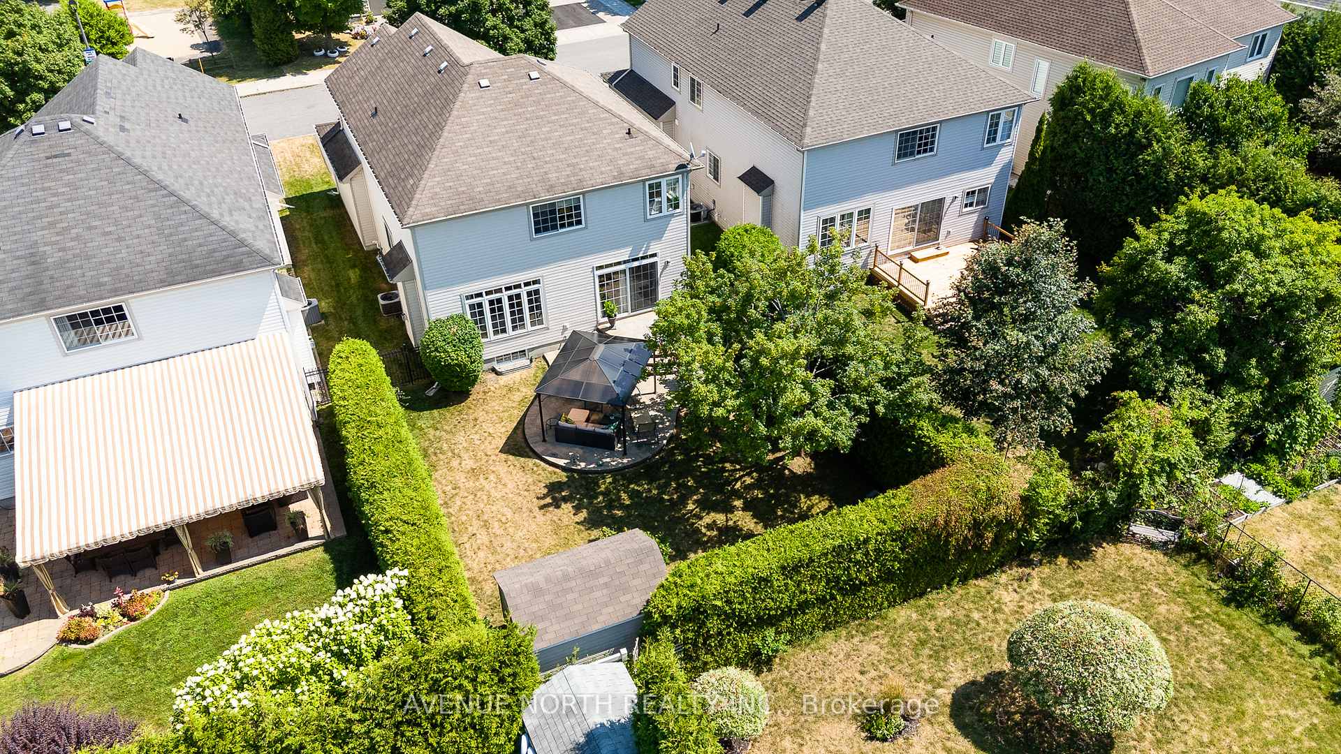 Photo 3 of 7 Calderwood Way, Ottawa, Barrhaven - Stonebridge — HOMEH